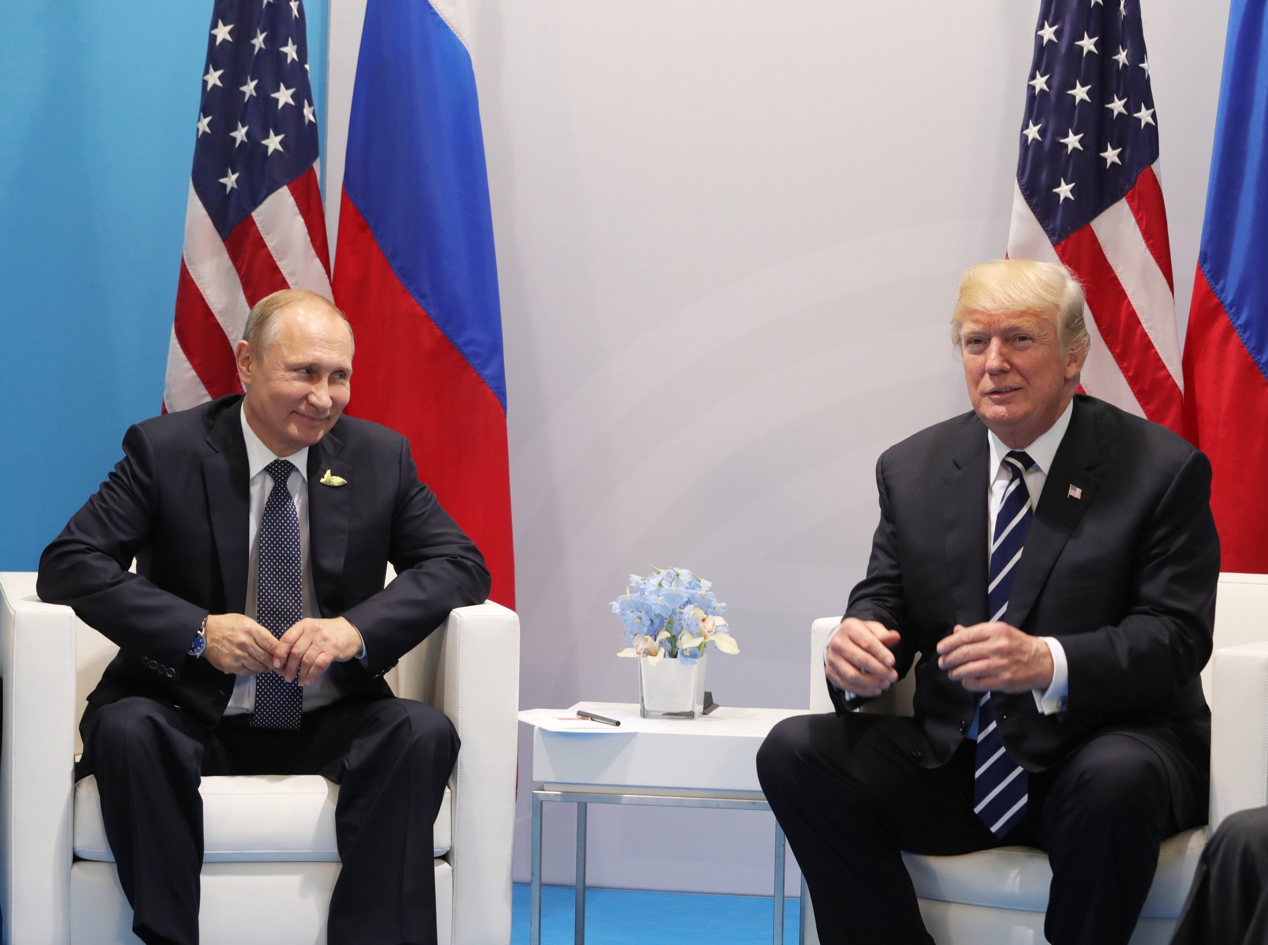 Trump classifica encontro com Vladimir Putin de “formidável”
