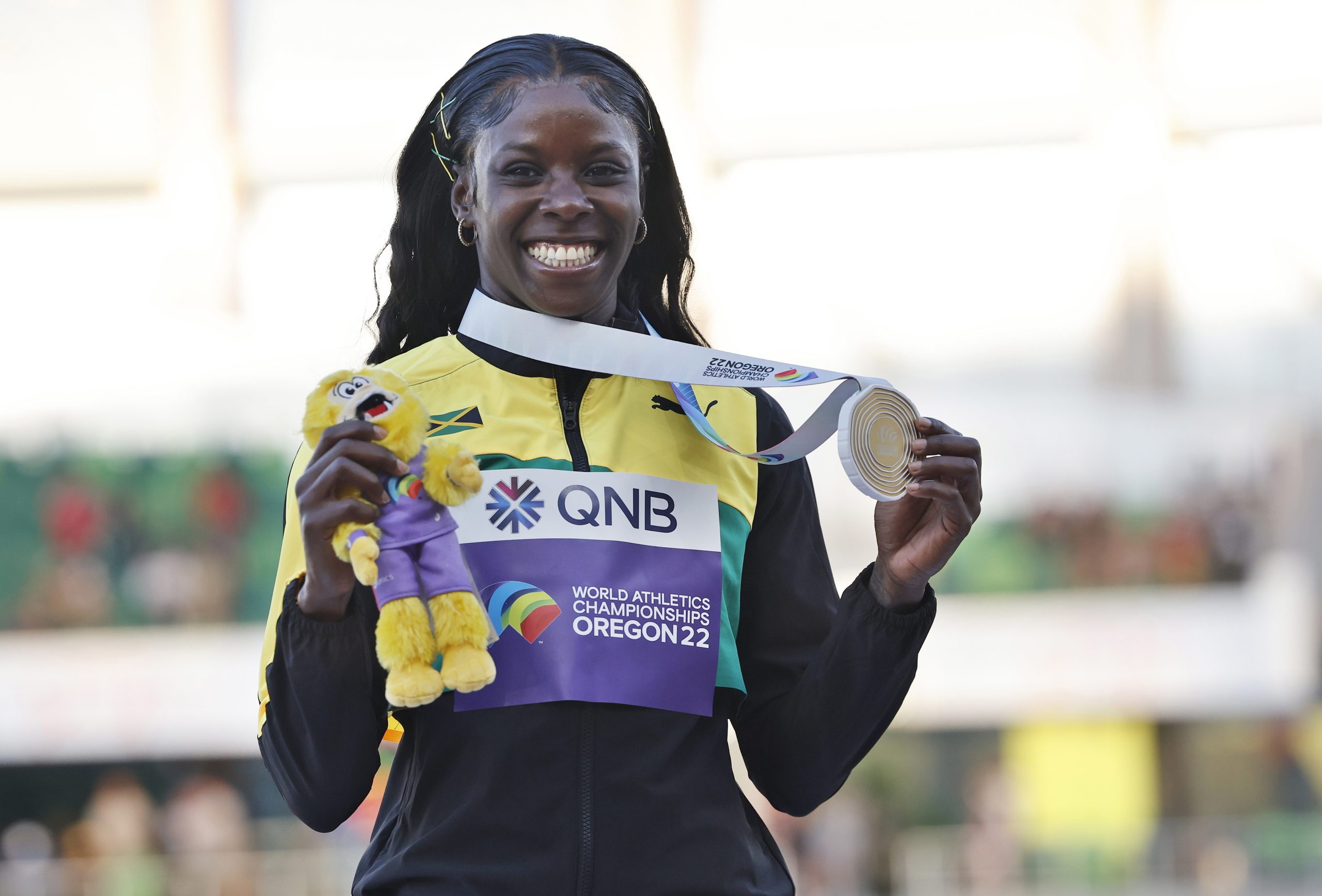 Lyles e Shericka Jackson impressionam nos 200 metros com marcas históricas nos Mundiais de Atletismo