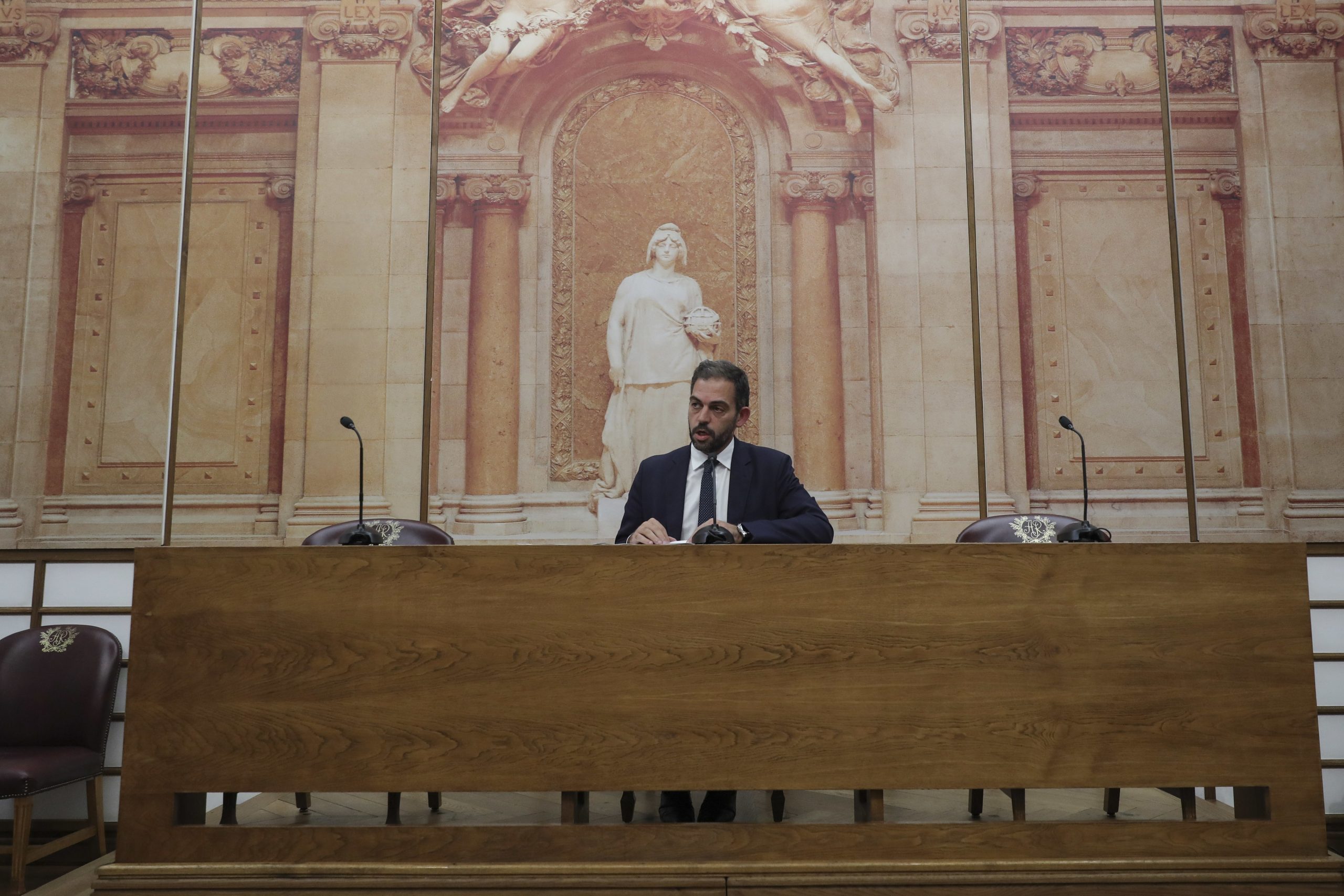 “Nunca tínhamos ido tão longe no diálogo com o PCP como neste Orçamento”, diz Governo