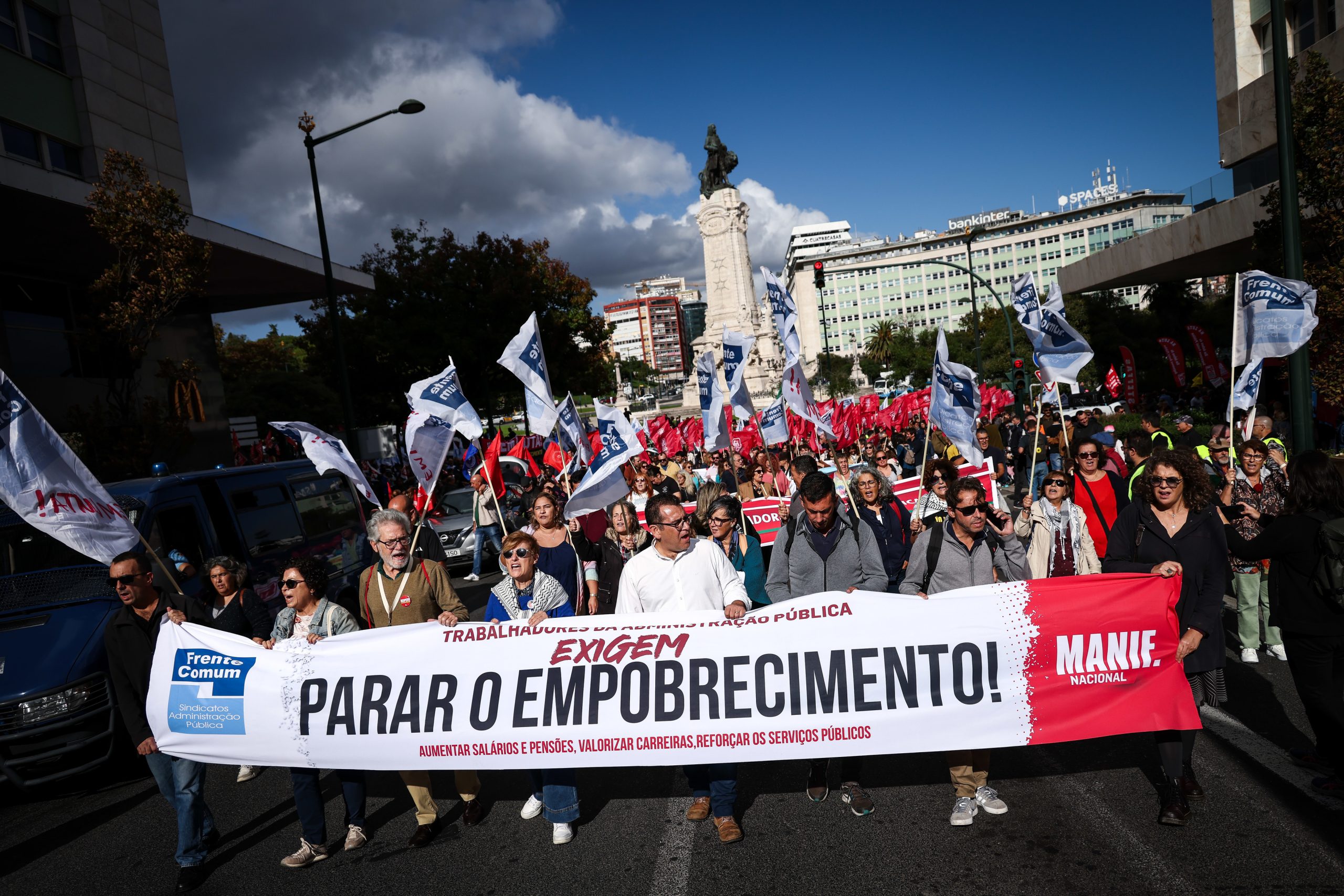 Greve da função pública ameaça paralisar escolas e hospitais