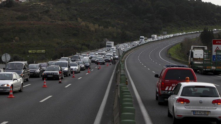 Trânsito na A1 já está normalizado