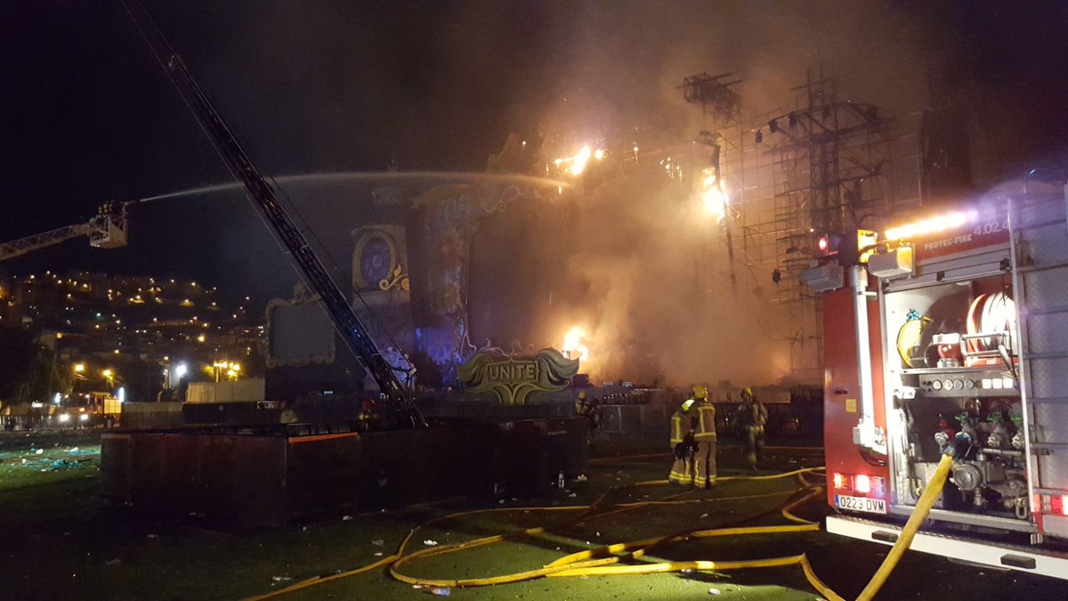 Tomorrowland de Barcelona evacuado devido a incêndio
