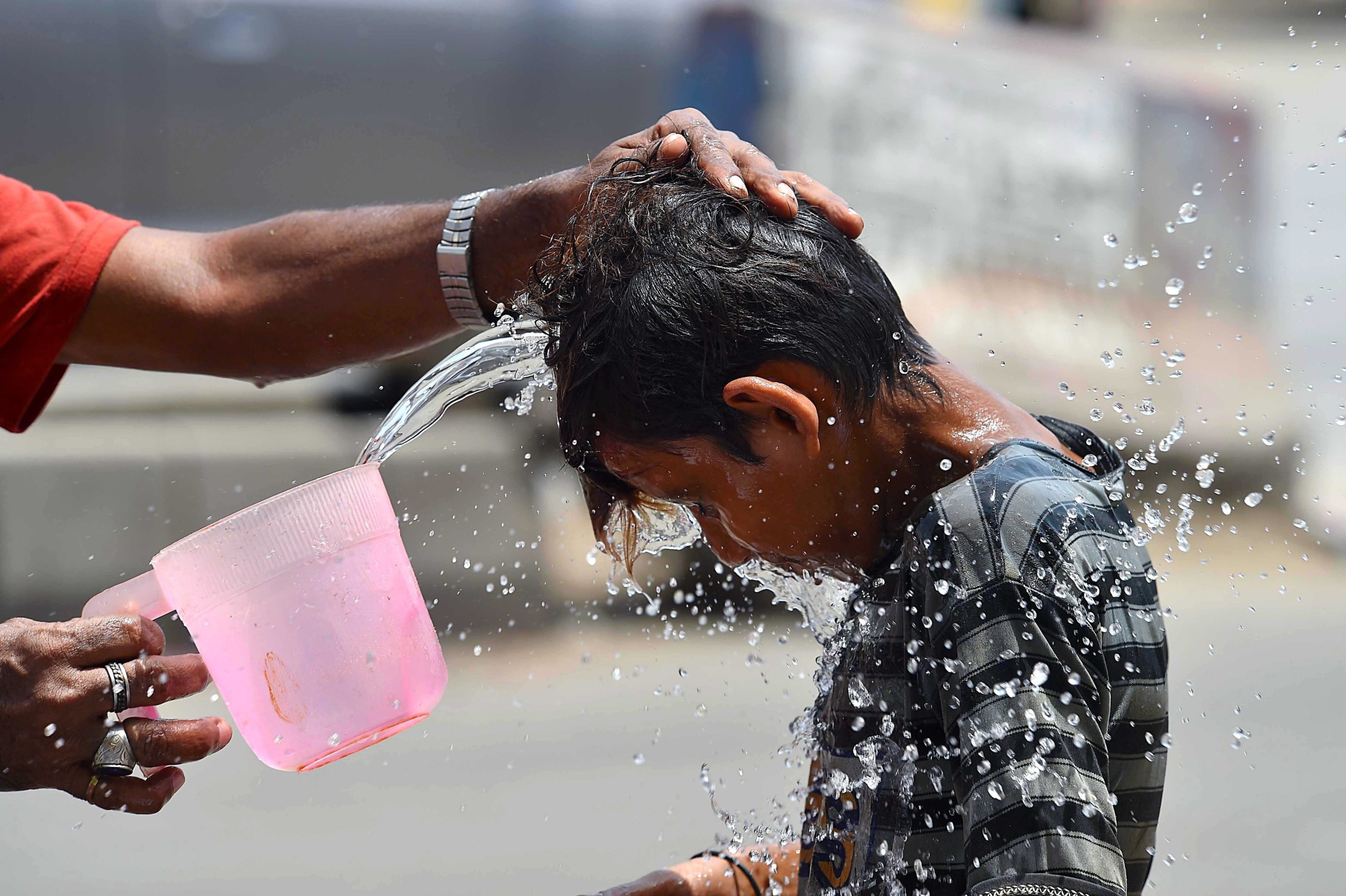 Paquistão prepara-se para fim de semana com máximas de 50º em nova vaga de calor