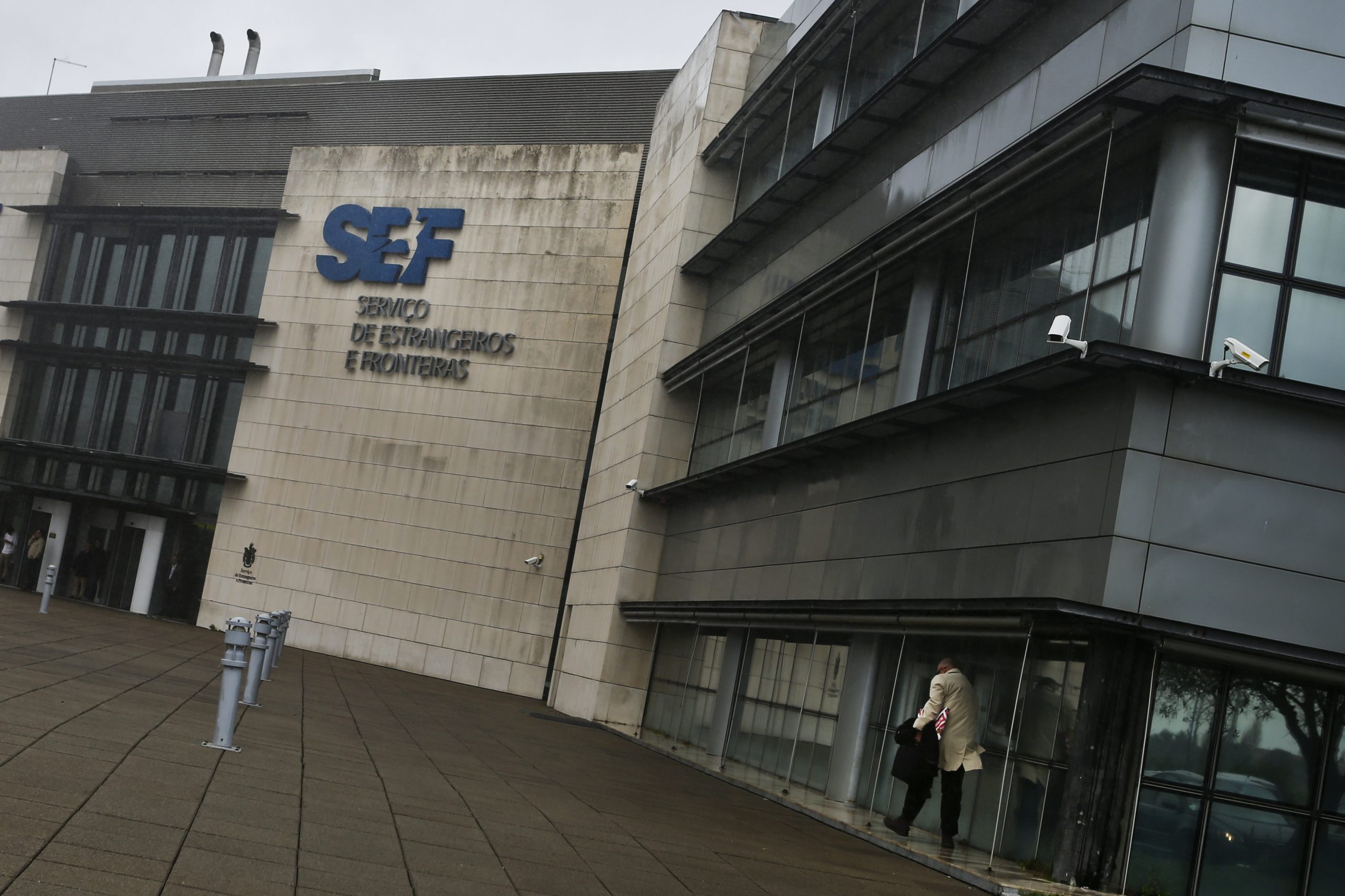 CDS-PP quer ouvir com urgência diretora do SEF e MAI no parlamento