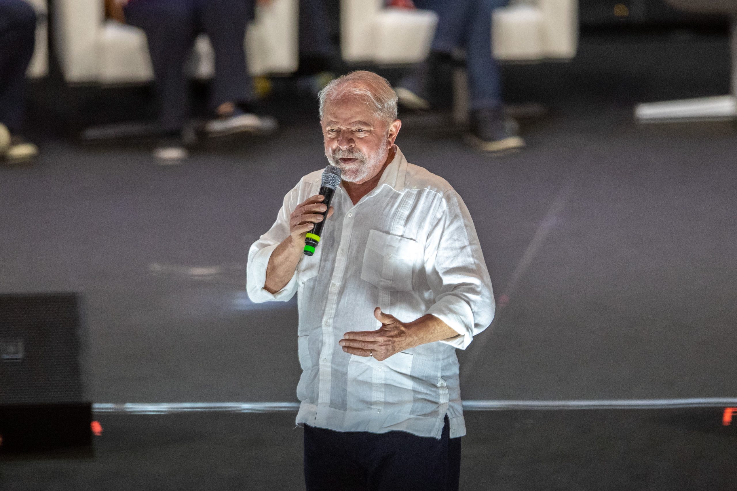Lula afasta golpe porque militares são “mais responsáveis” que Bolsonaro