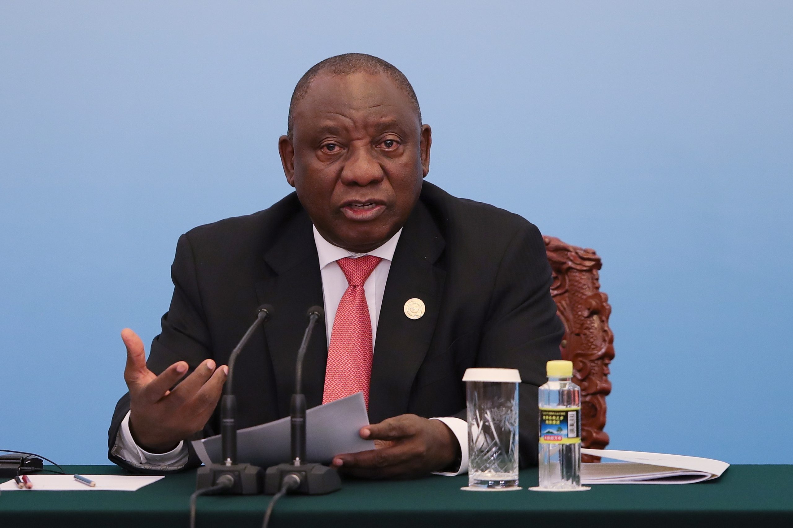 Presidente da África do Sul anuncia 2,9 mil milhões para estimular a economia