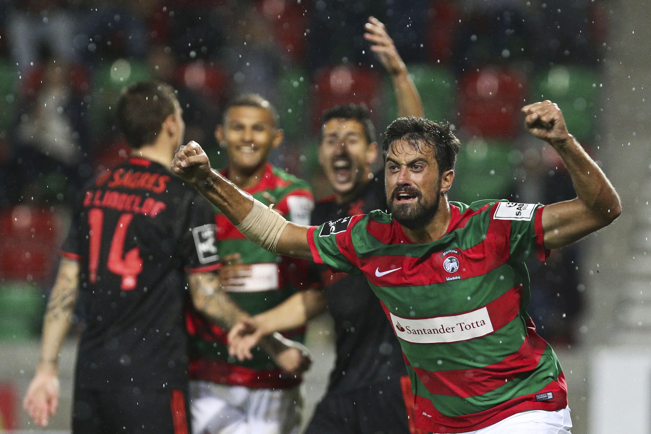 Marítimo impõe primeira derrota ao Benfica no campeonato