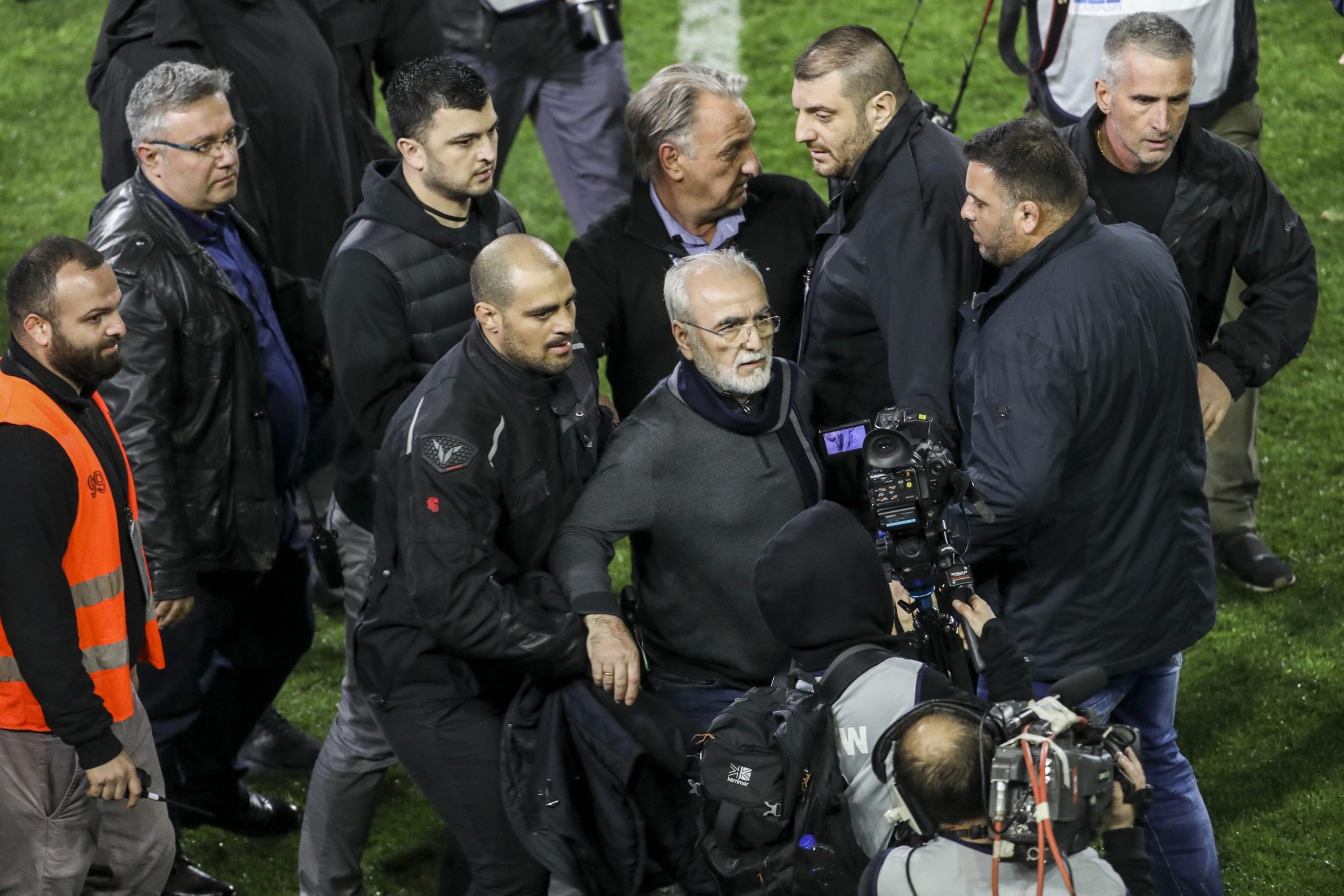 Olympiacos rejeita propostas do Governo para retomar do campeonato grego