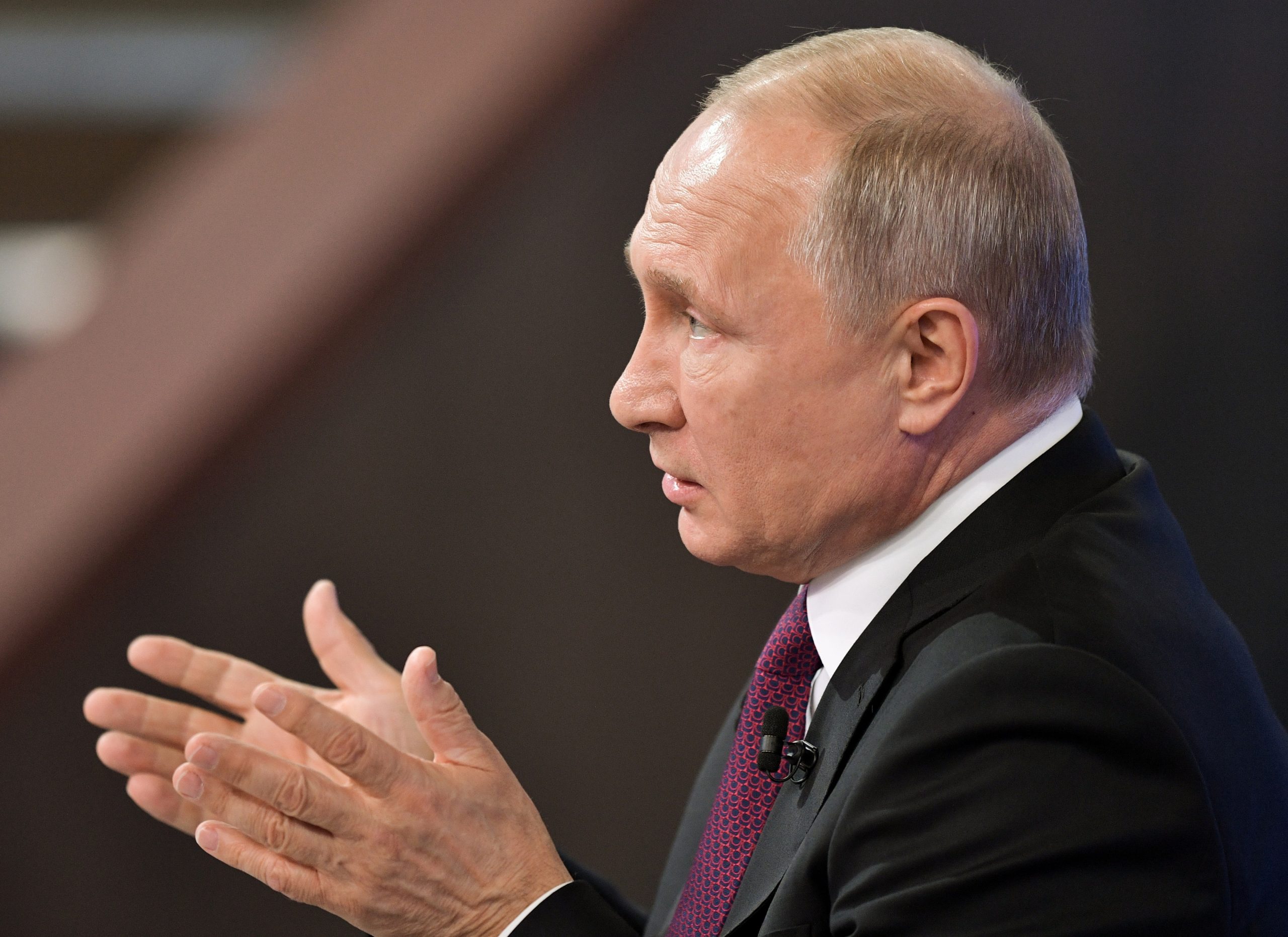 Putin afirma que “não há provas” sobre implicação da Rússia na queda do voo MH17