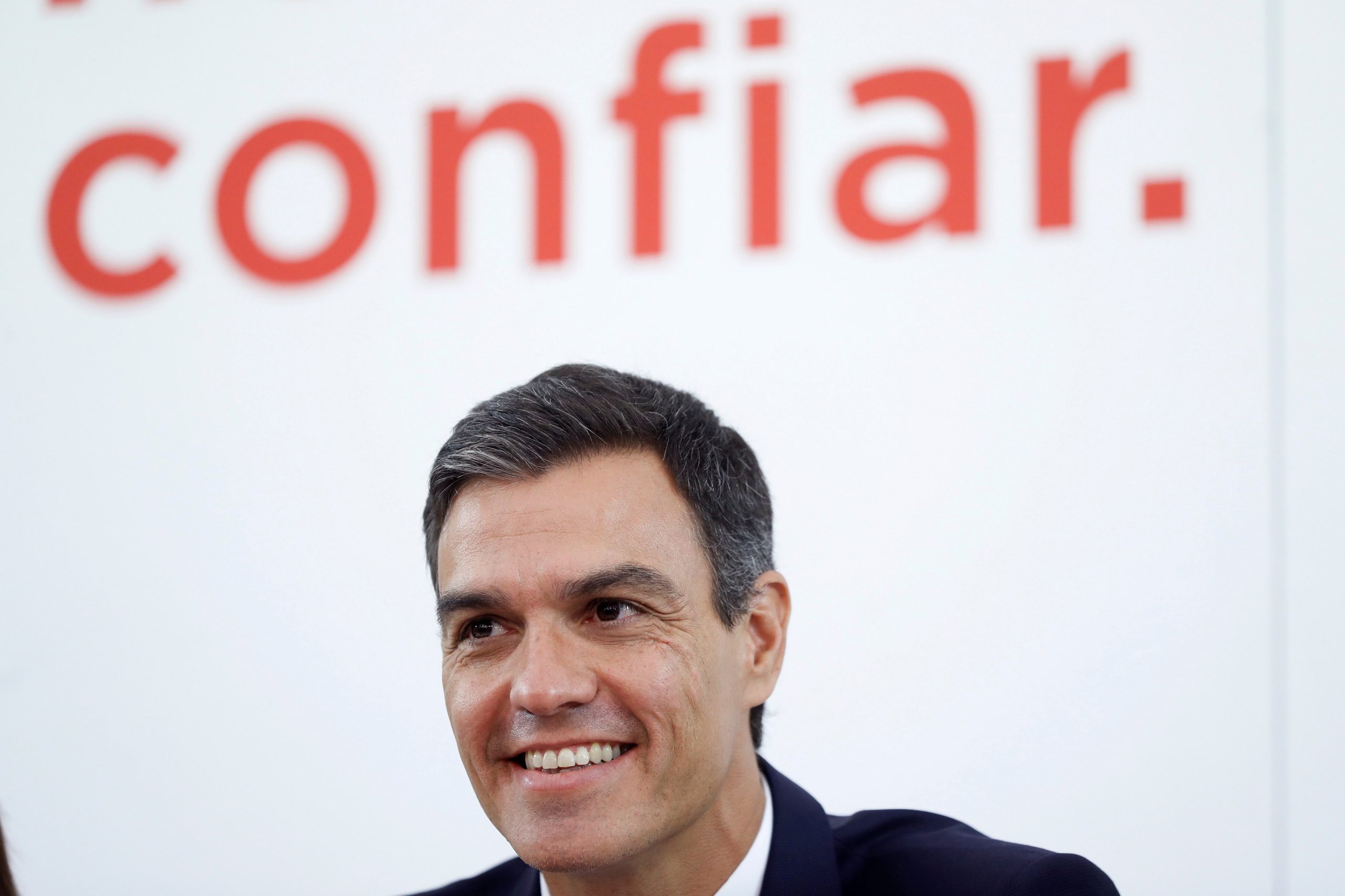 Em 100 dias Pedro Sánchez tomou poucas medidas mas consegue melhorar sondagens
