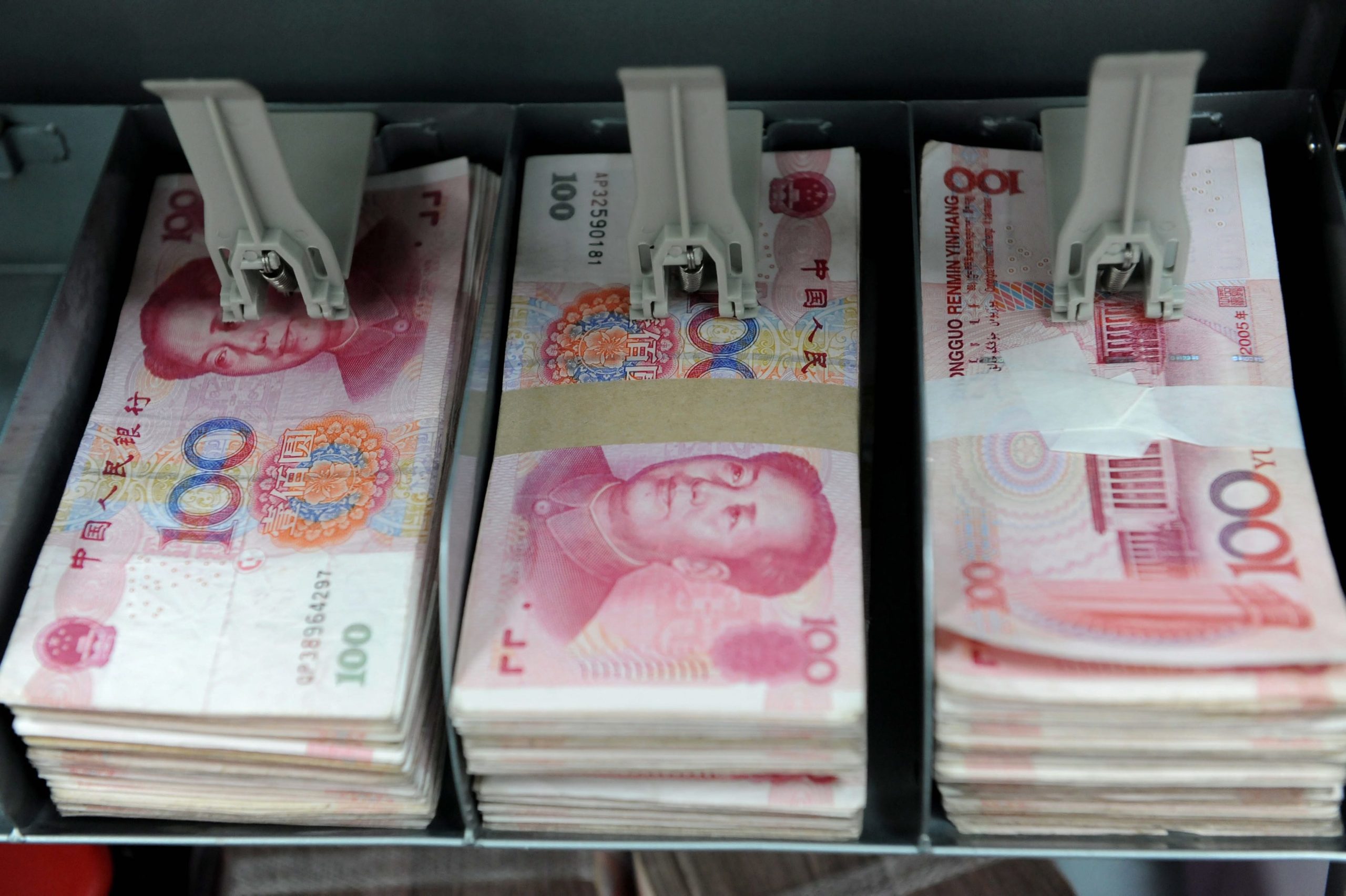 Banco central da China decide corte recorde na taxa de juro para empréstimos