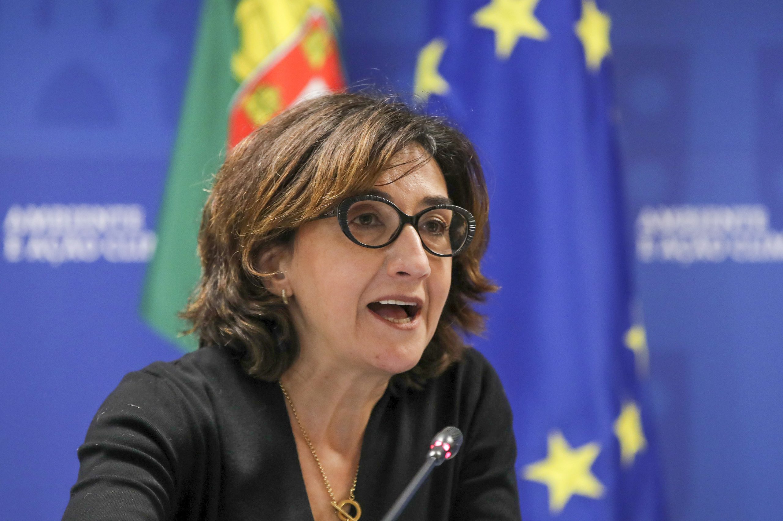 Ministra apela ao consumo de fruta portuguesa e desvaloriza estudo sobre pesticidas