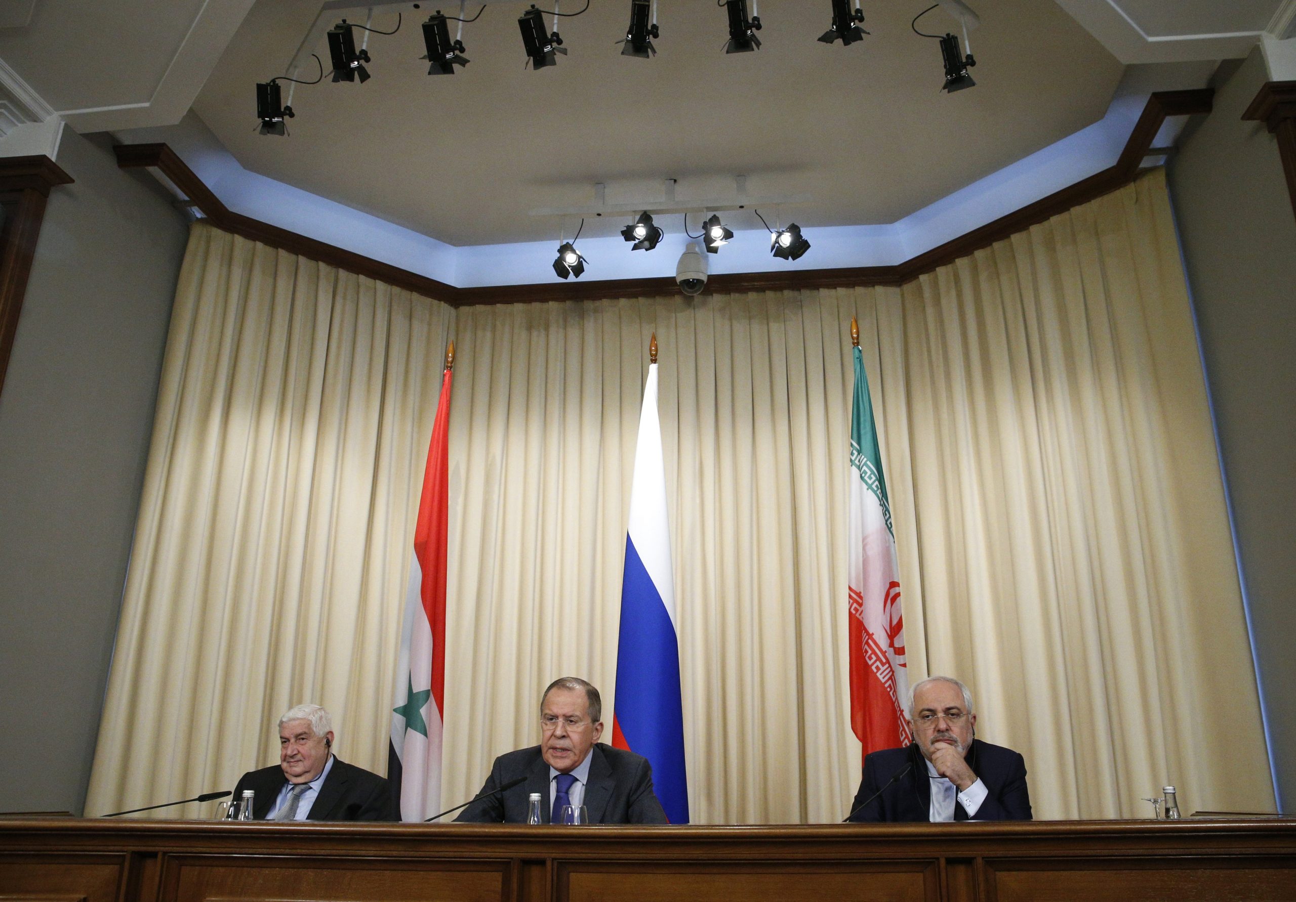 Rússia quer investigação a presumível ataque químico na Síria no terreno