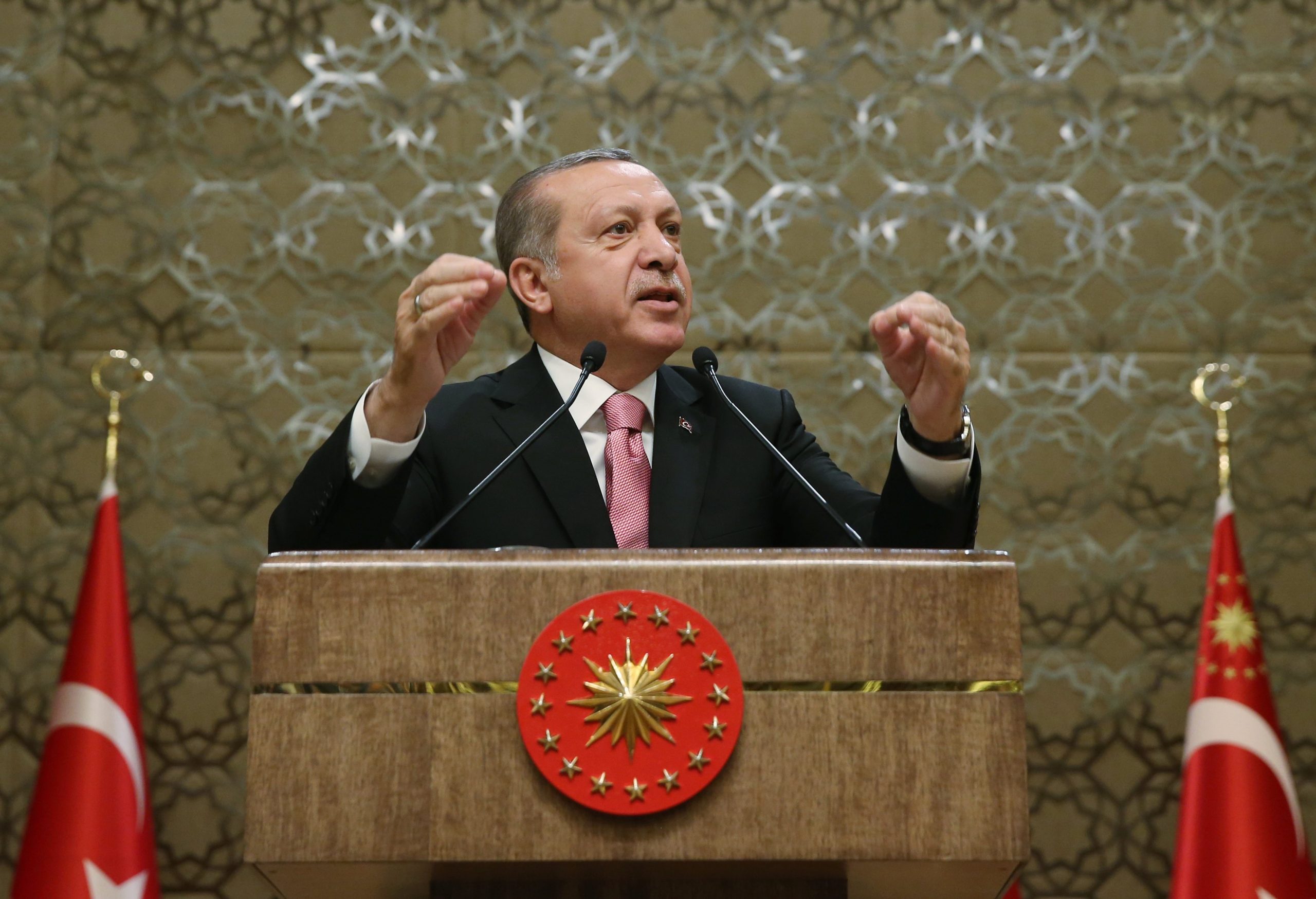 Erdogan visita a Rússia para normalizar relações