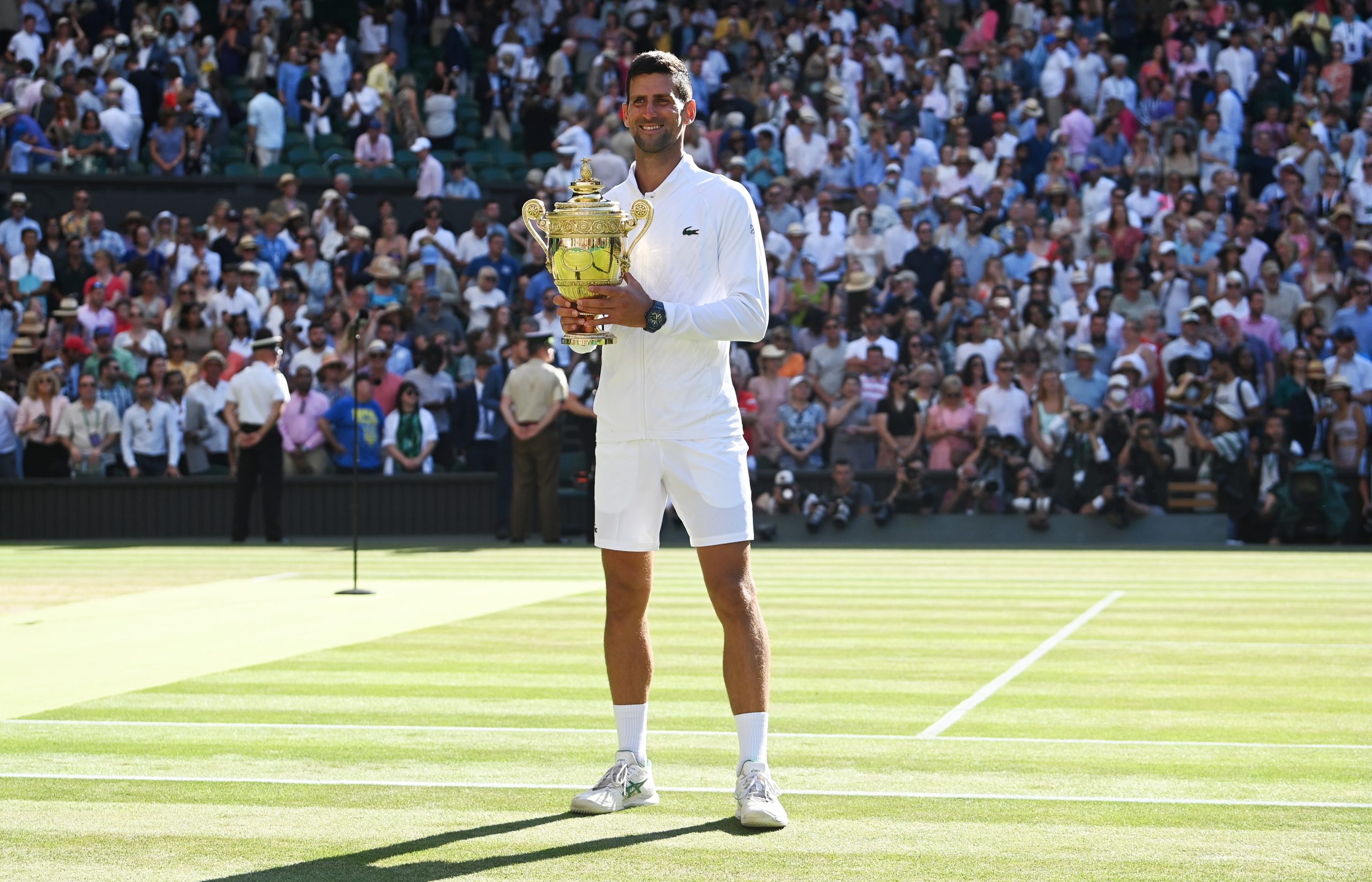 Wimbledon: Djokovic bate Kyrgios e conquista o 21.º ‘Grand Slam’ da carreira