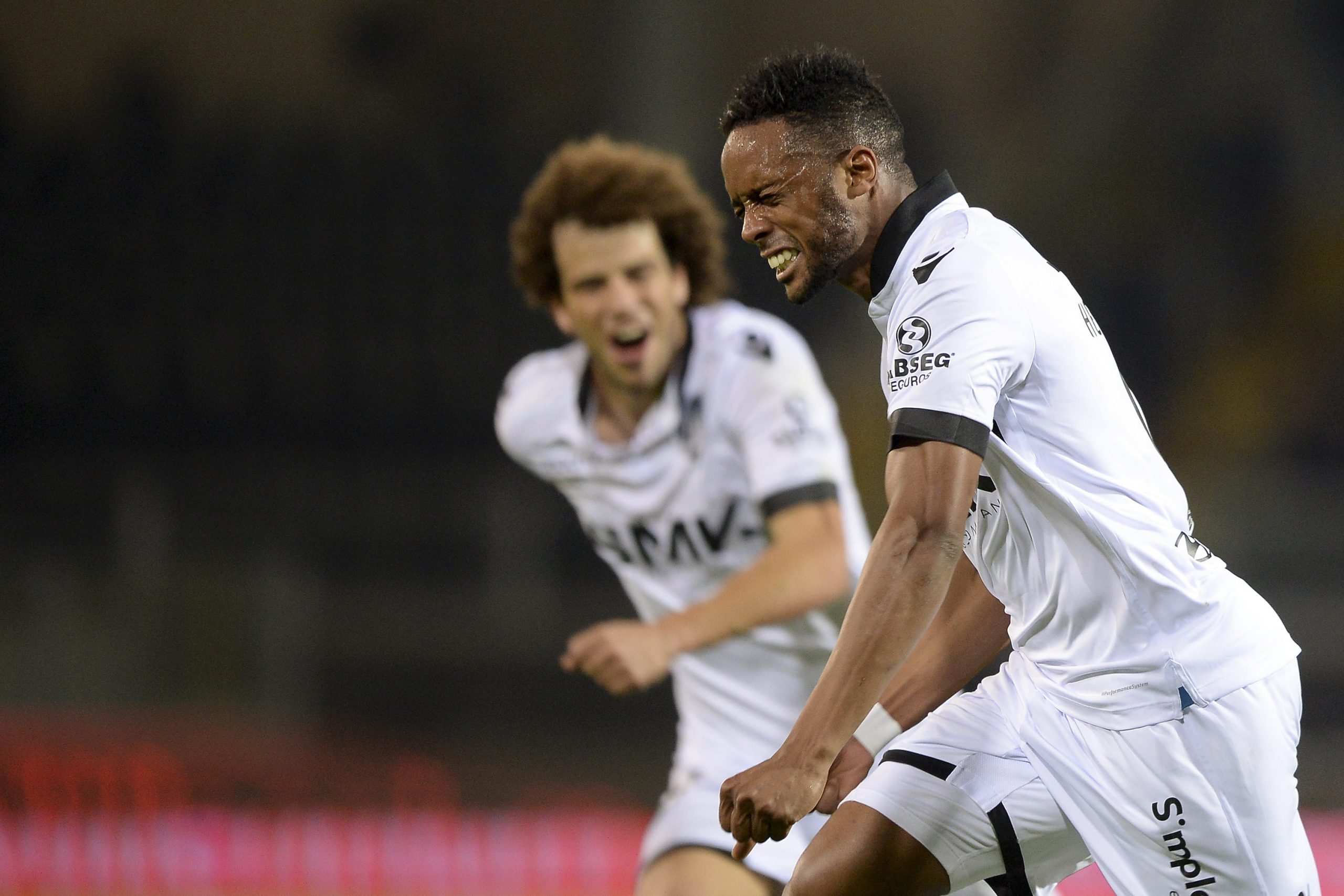 Guimarães vence Setúbal e sobe provisoriamente ao quarto lugar da I Liga