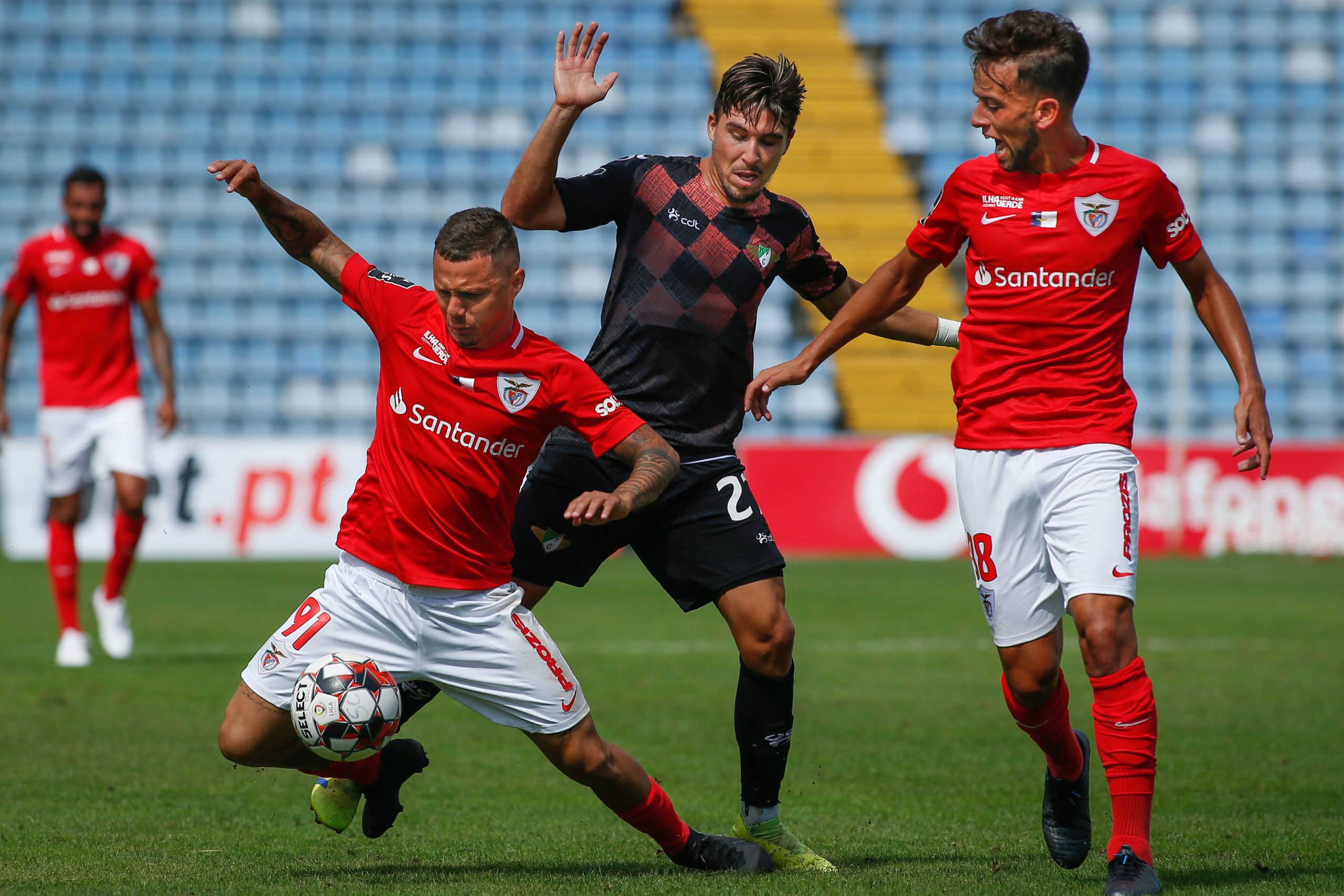 I Liga. Santa Clara impõe-se ao Moreirense e vence pela primeira vez em casa
