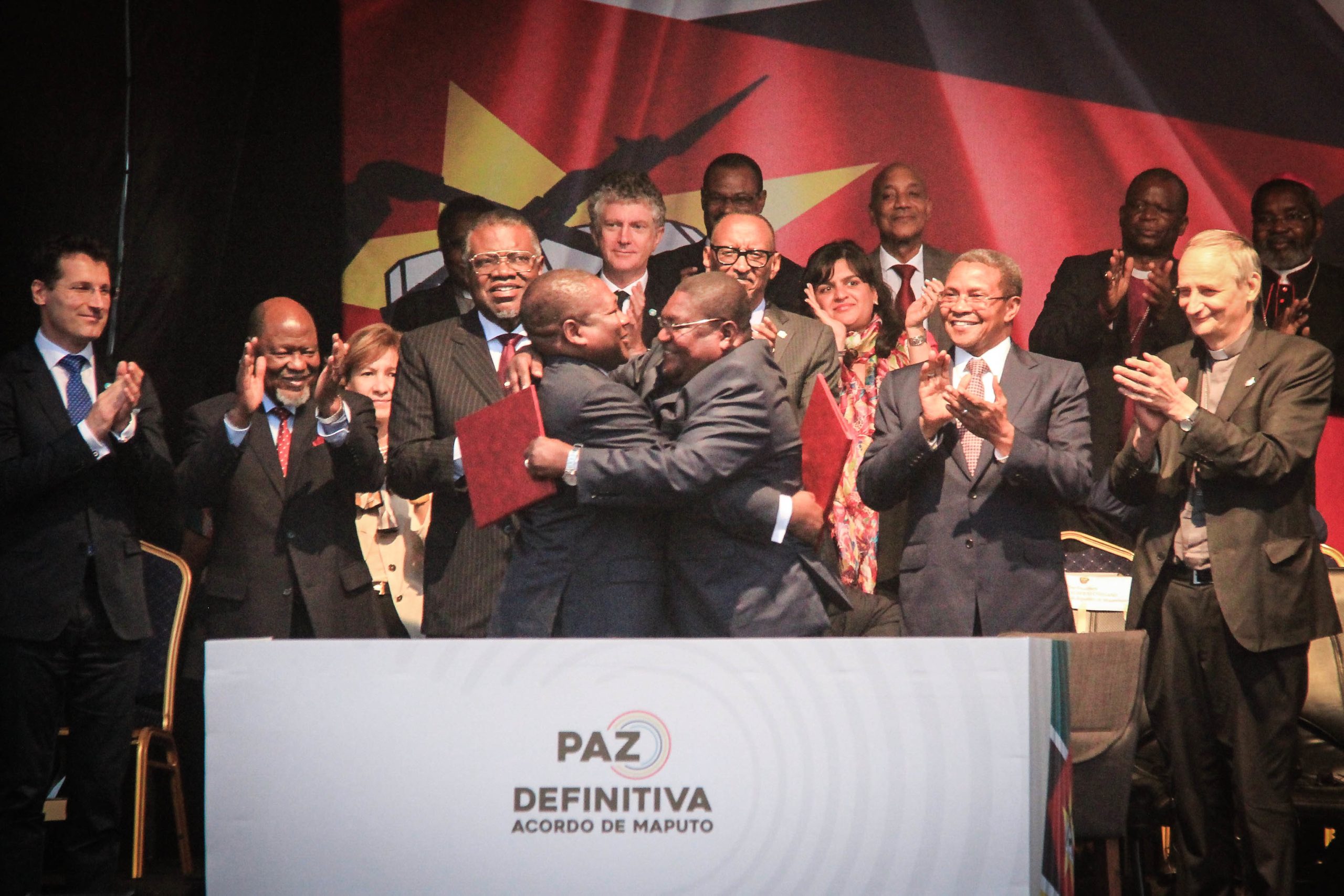 Líder da Renamo considera memorável acordo de paz e defende boa-fé