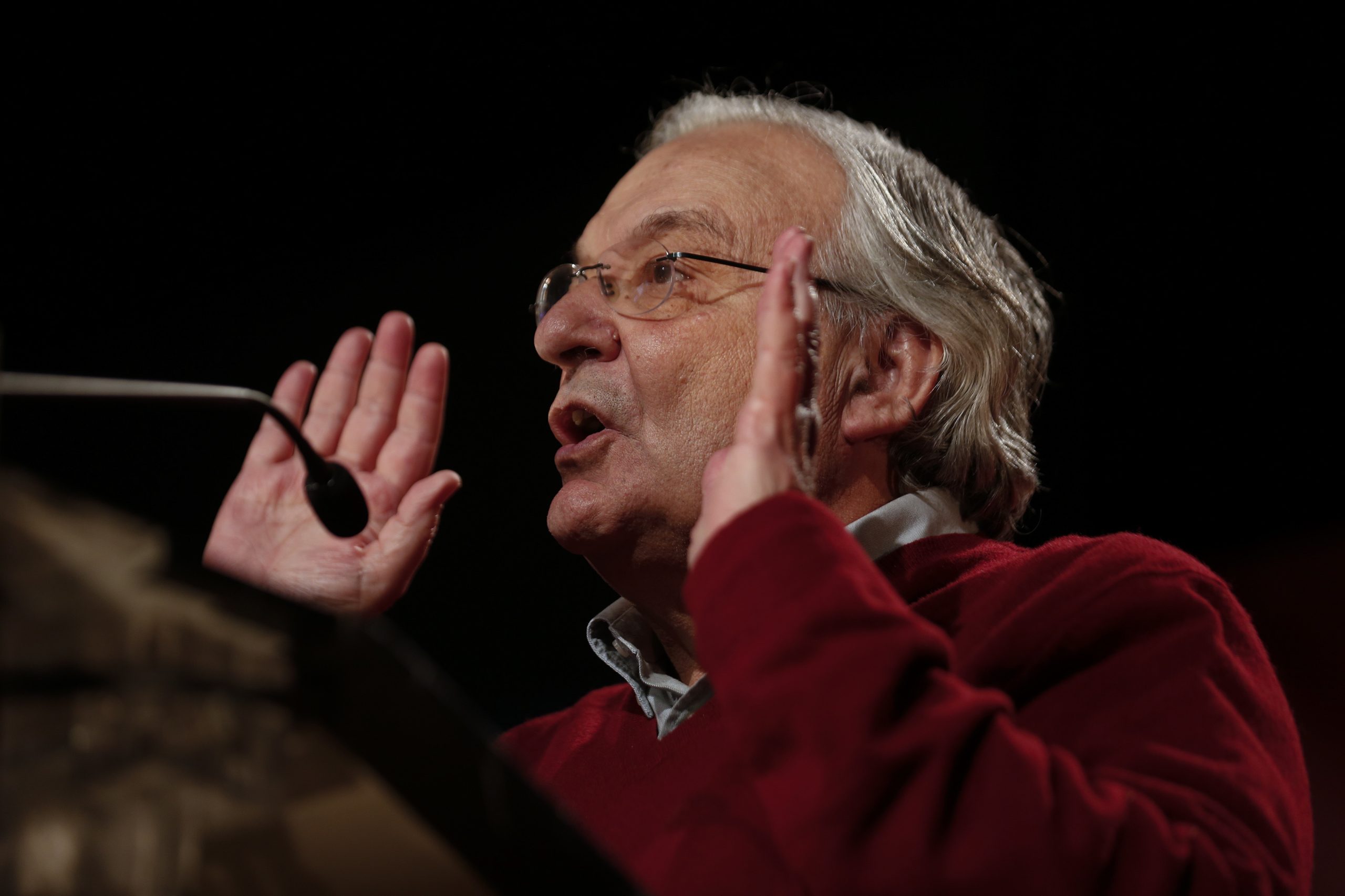 Fundador do Bloco de Esquerda diz que extrema-direita enfrenta “barreira de aço” em Portugal graças à esquerda