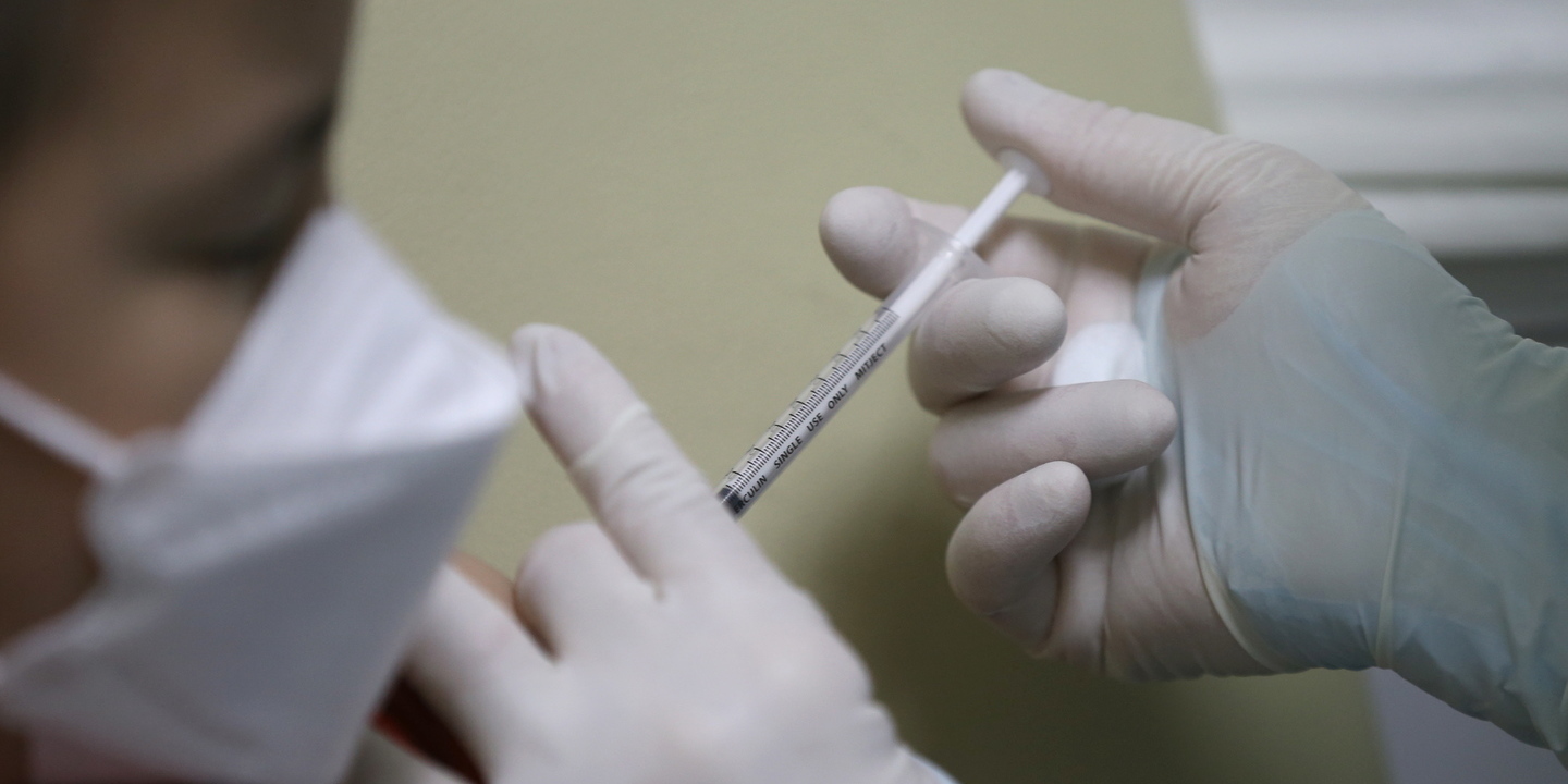 Vacinação pode evitar meio milhão de mortes reduzindo resistência a antibióticos