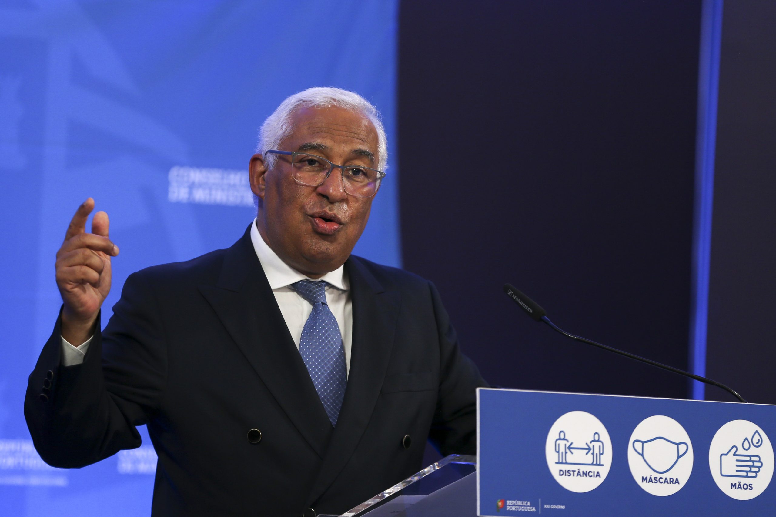 António Costa admite que fim do estado de emergência vai depender do estado da pandemia