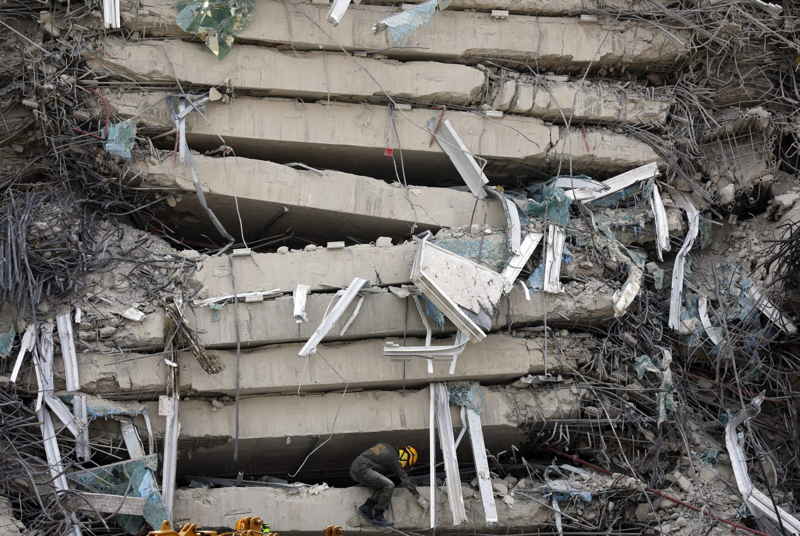 Sismo. Tailândia desiste de procurar sobreviventes em arranha-céus que ruiu