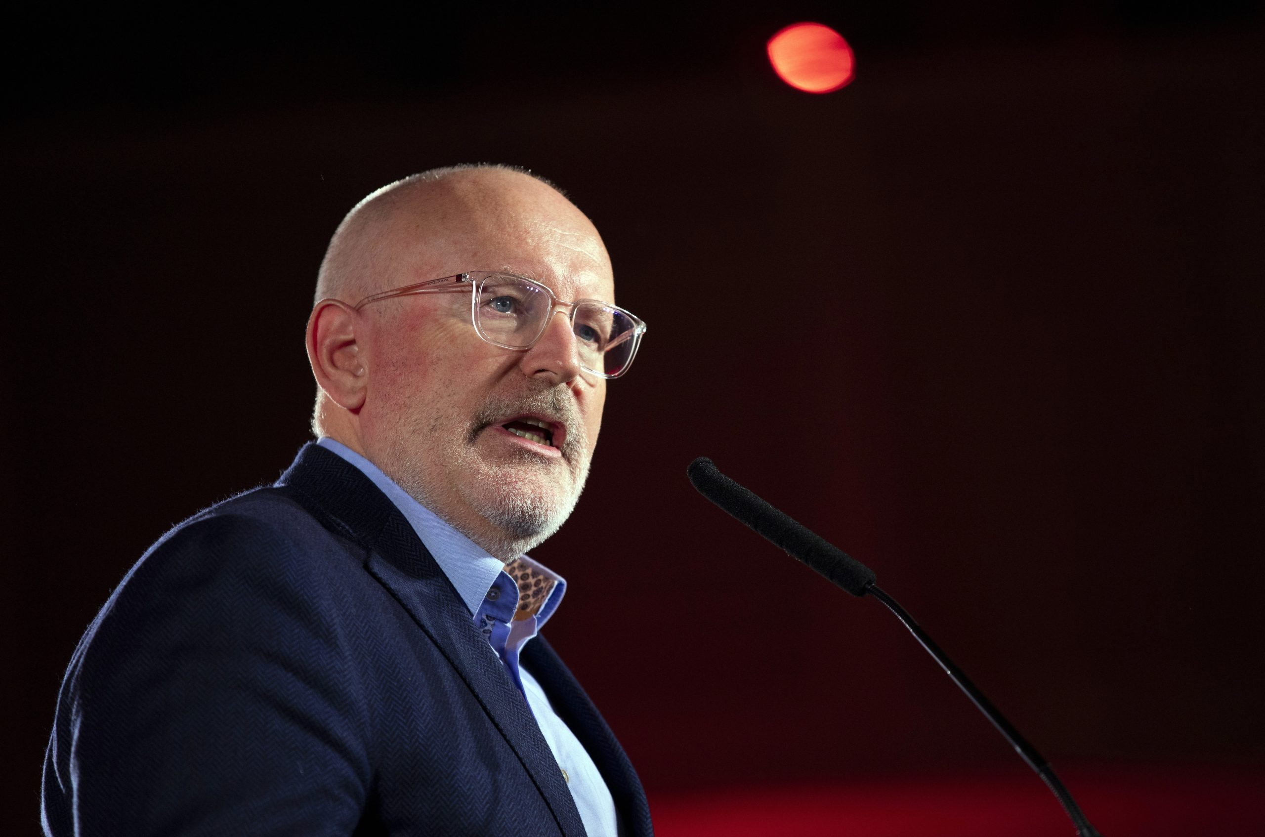 Europeias: Timmermans diz que socialistas nunca irão aliar-se à extrema-direita
