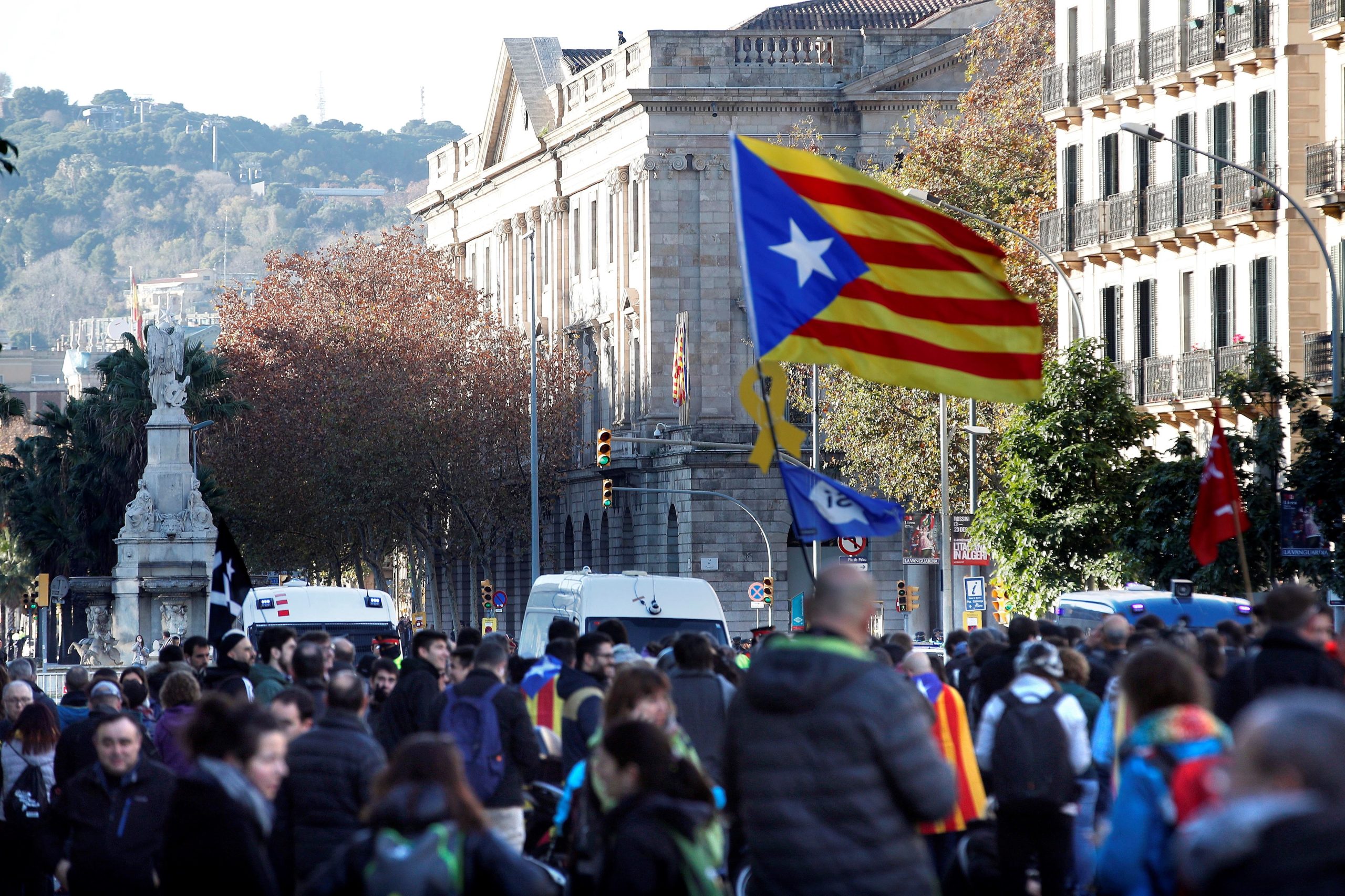 Barcelona: Conselho de Ministros espanhol começou com manifestações na rua