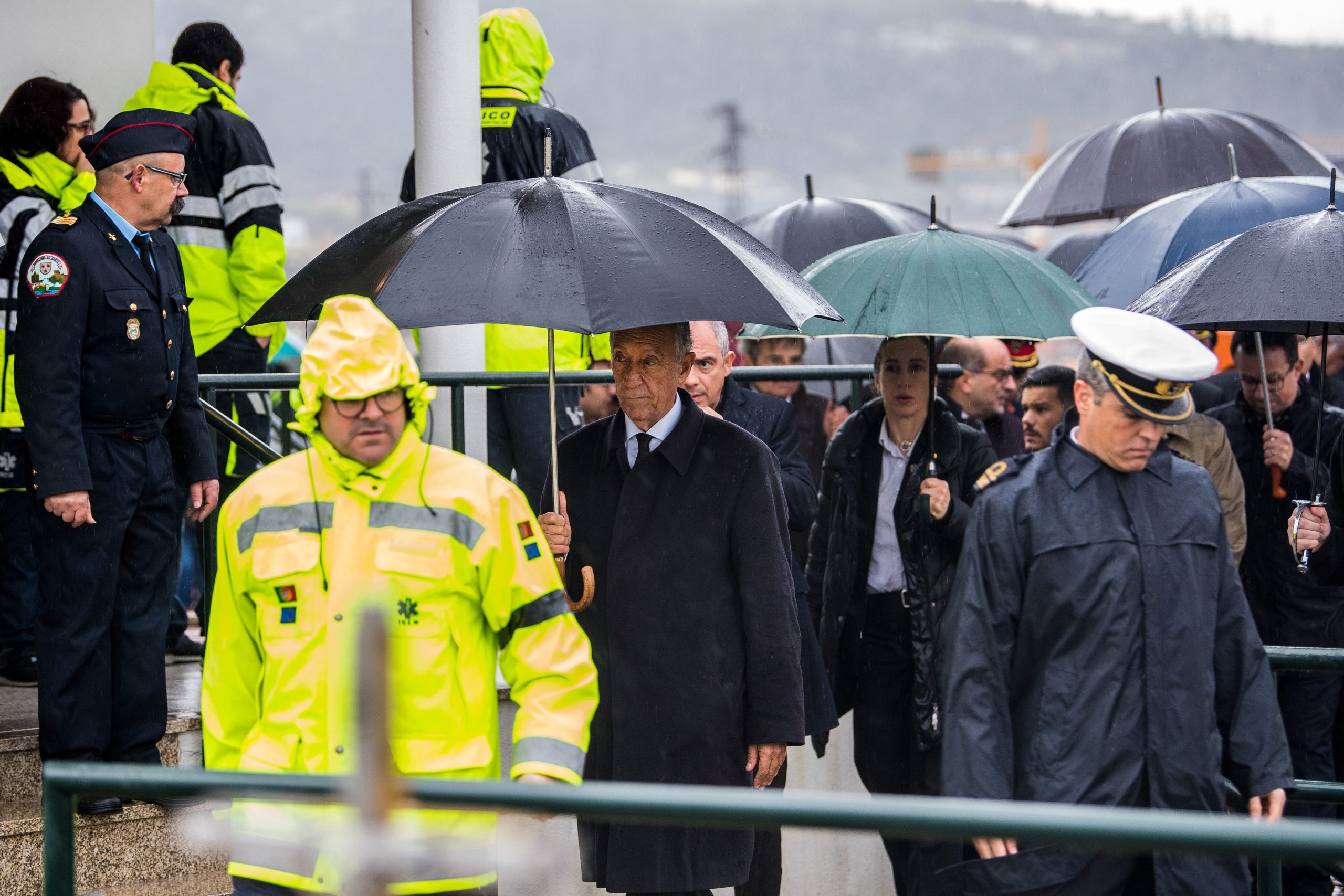 Marcelo Rebelo de Sousa assistiu ao funeral da enfermeira que morreu na queda do helicóptero do INEM