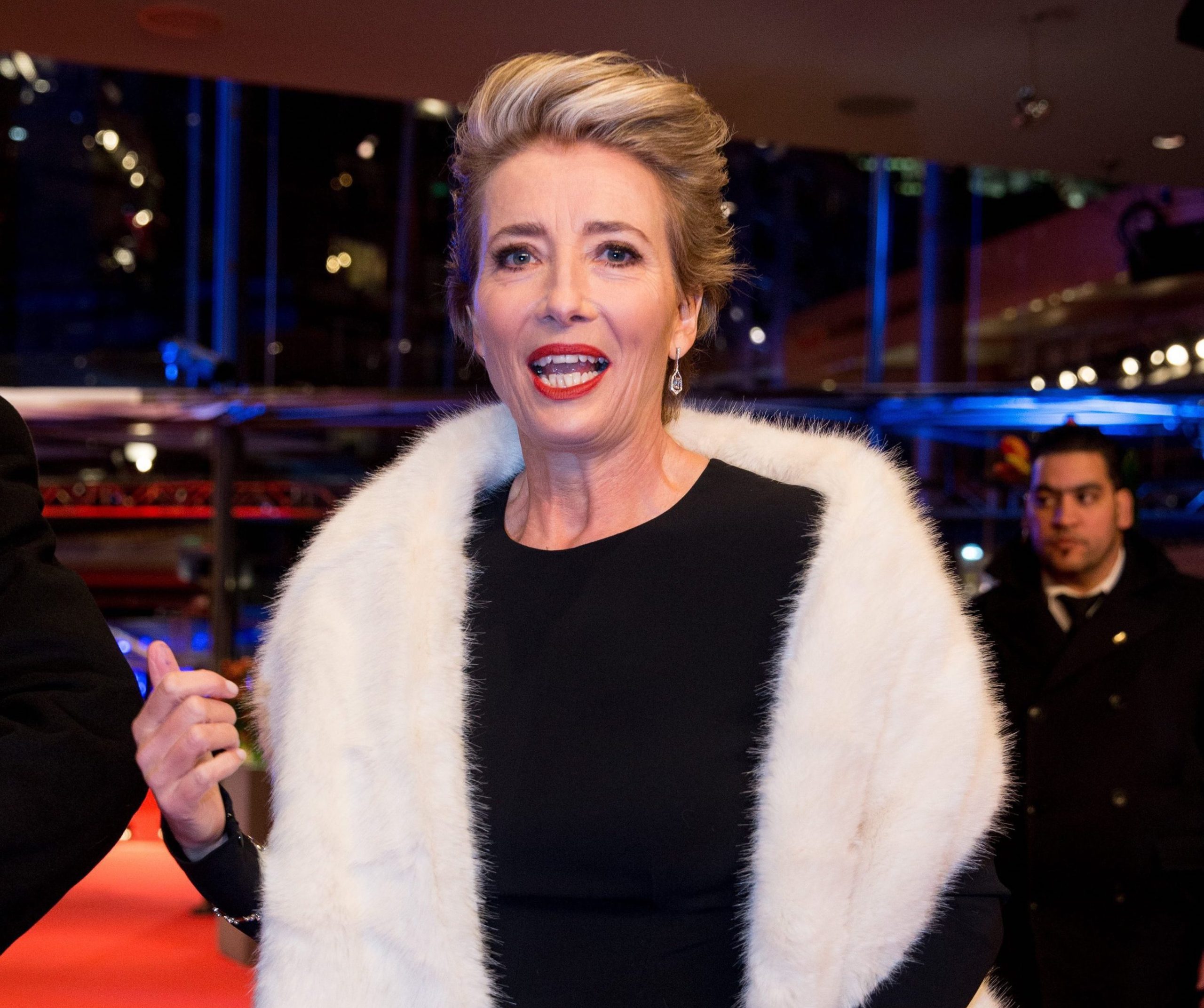 Emma Thompson recusa-se a trabalhar com John Lasseter e questiona “segunda hipótese” dada ao diretor criativo