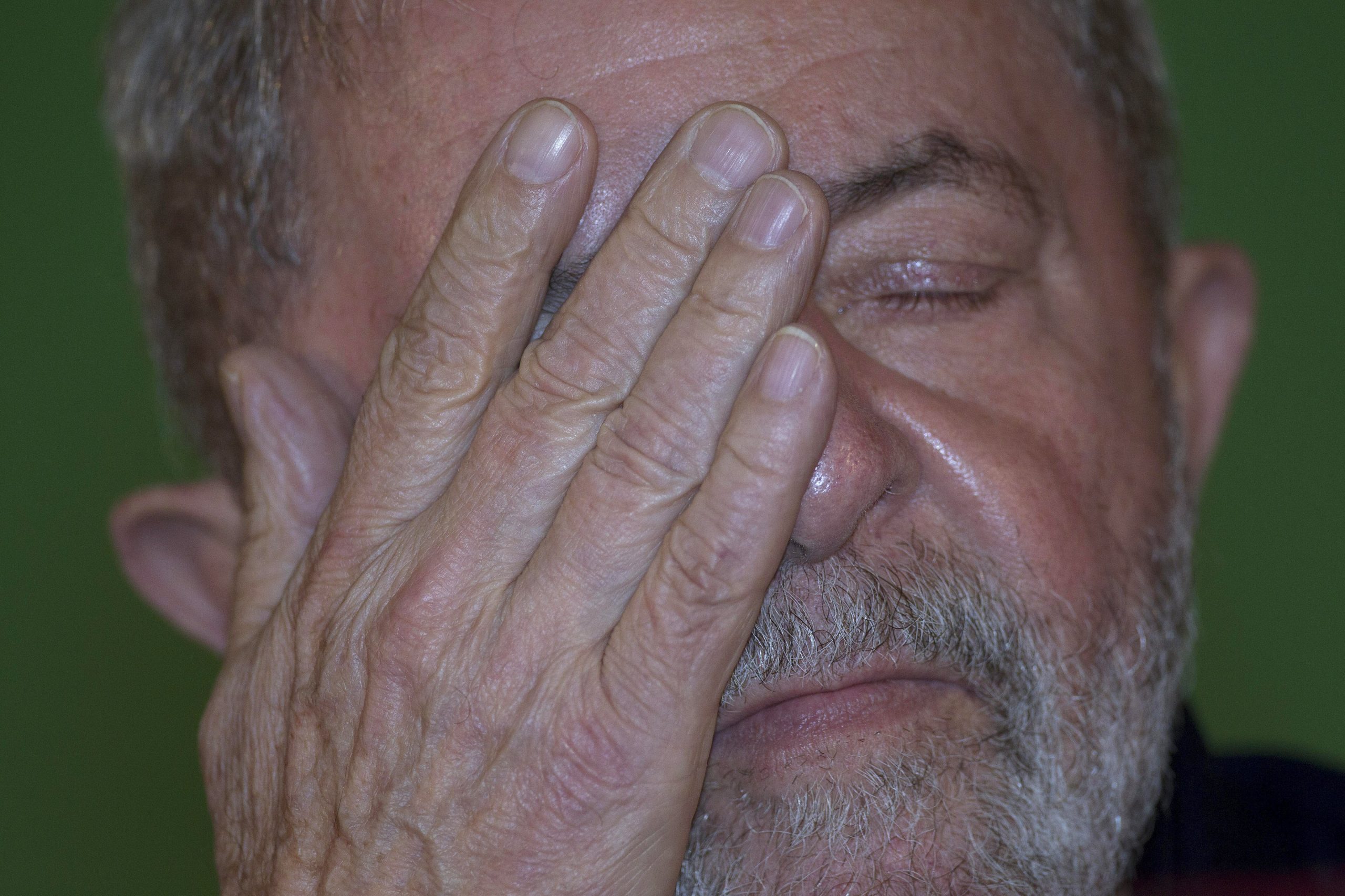 Juiz brasileiro suspende atividades do Instituto Lula