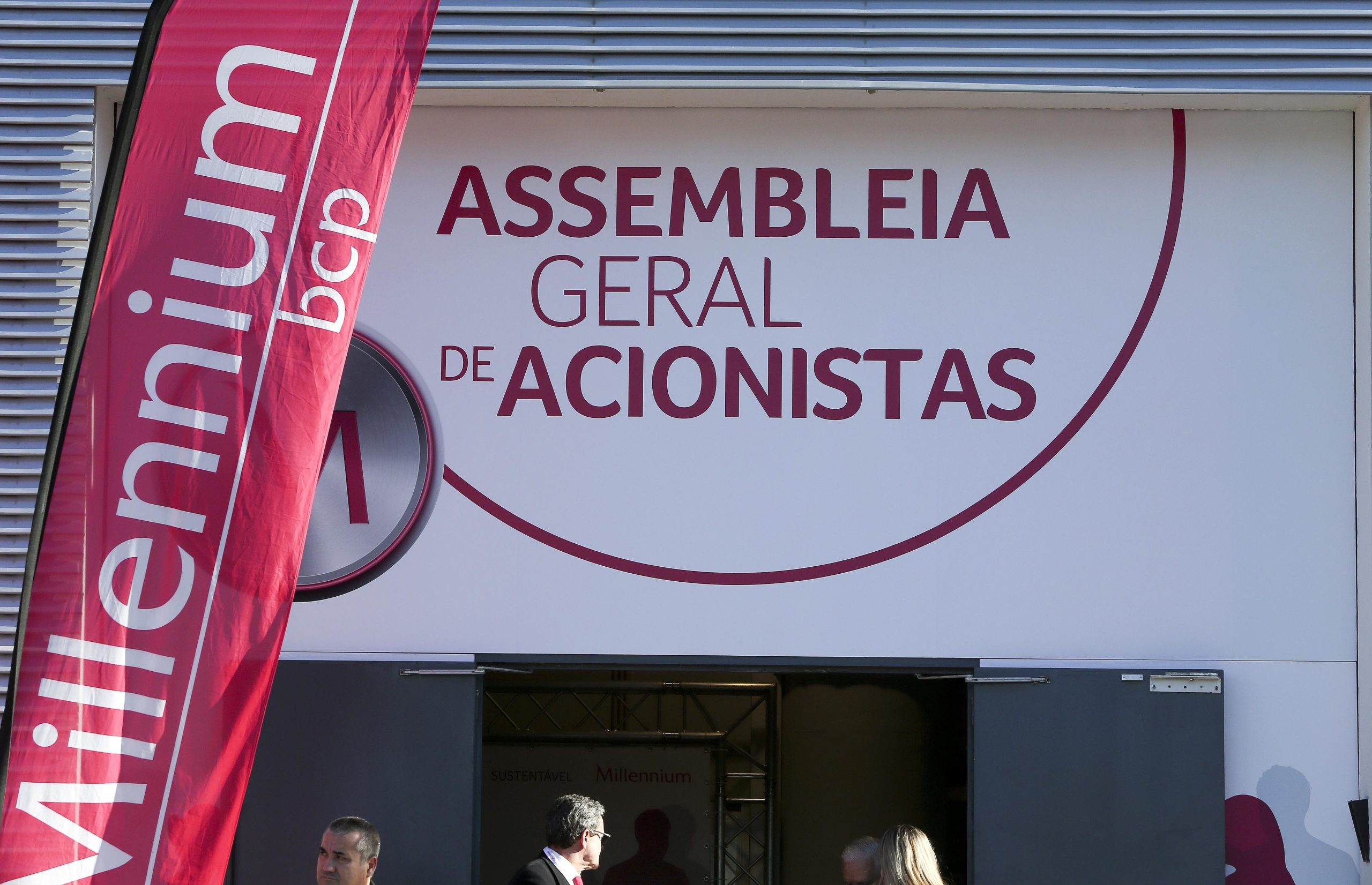 BCP aprova 4,9 milhões de euros para pensões dos administradores que trabalhadores contestam