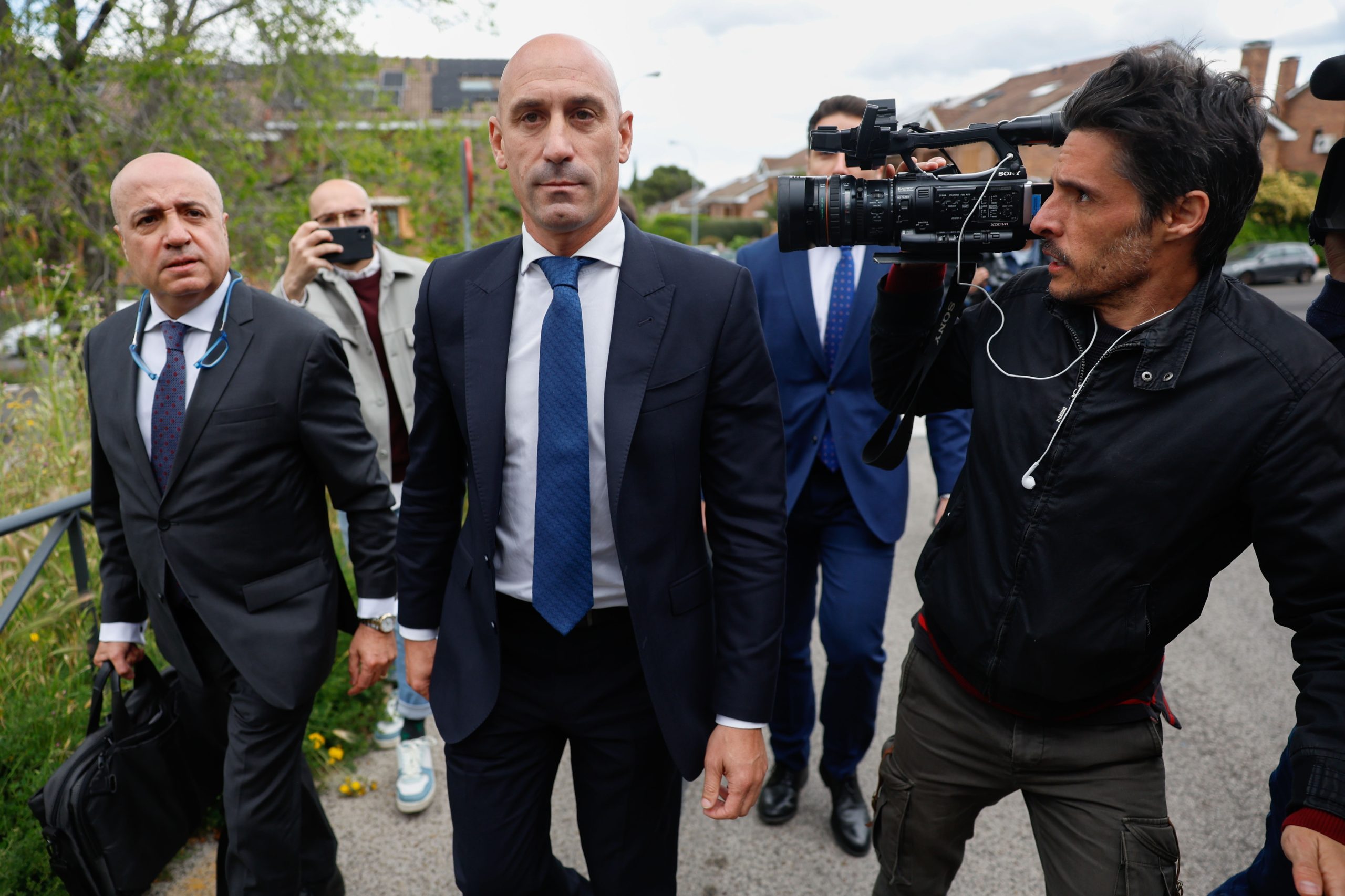 Luis Rubiales nega em tribunal ter recebido dinheiro de forma “irregular”