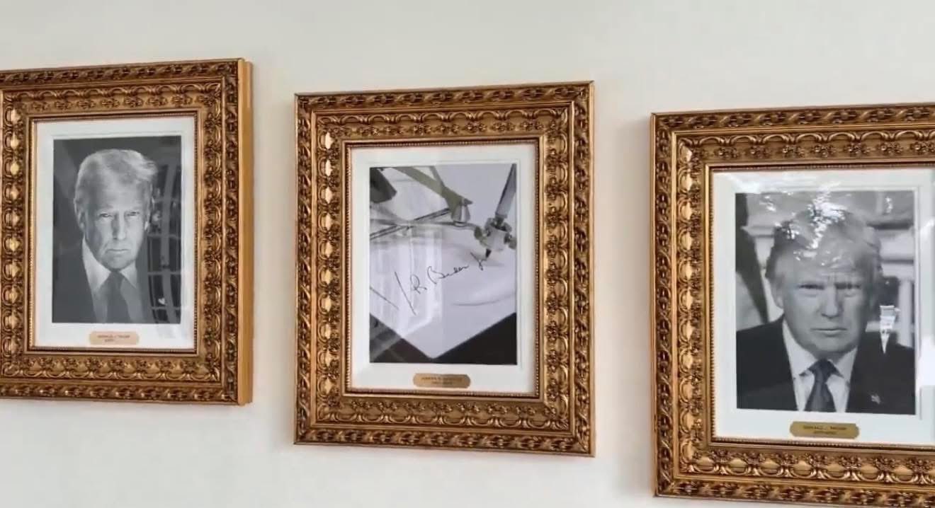 Trump pendura imagem de máquina de assinaturas automáticas e não de Biden na Casa Branca