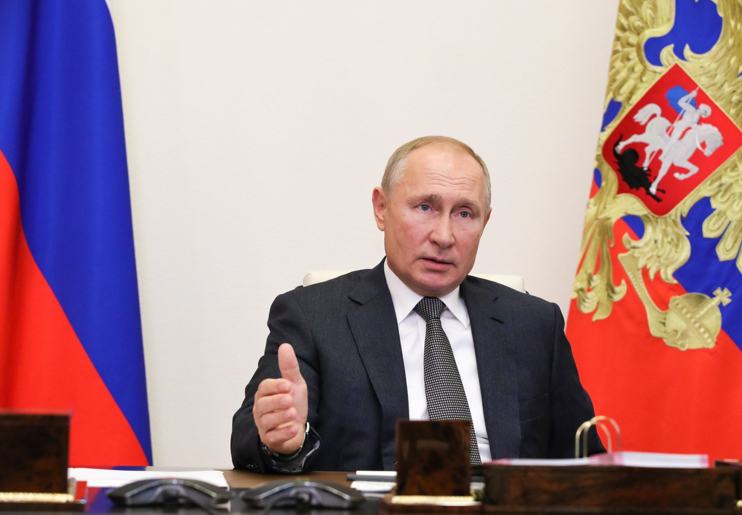 Nagorno-Karabakh: Vladimir Putin apela ao fim das hostilidades