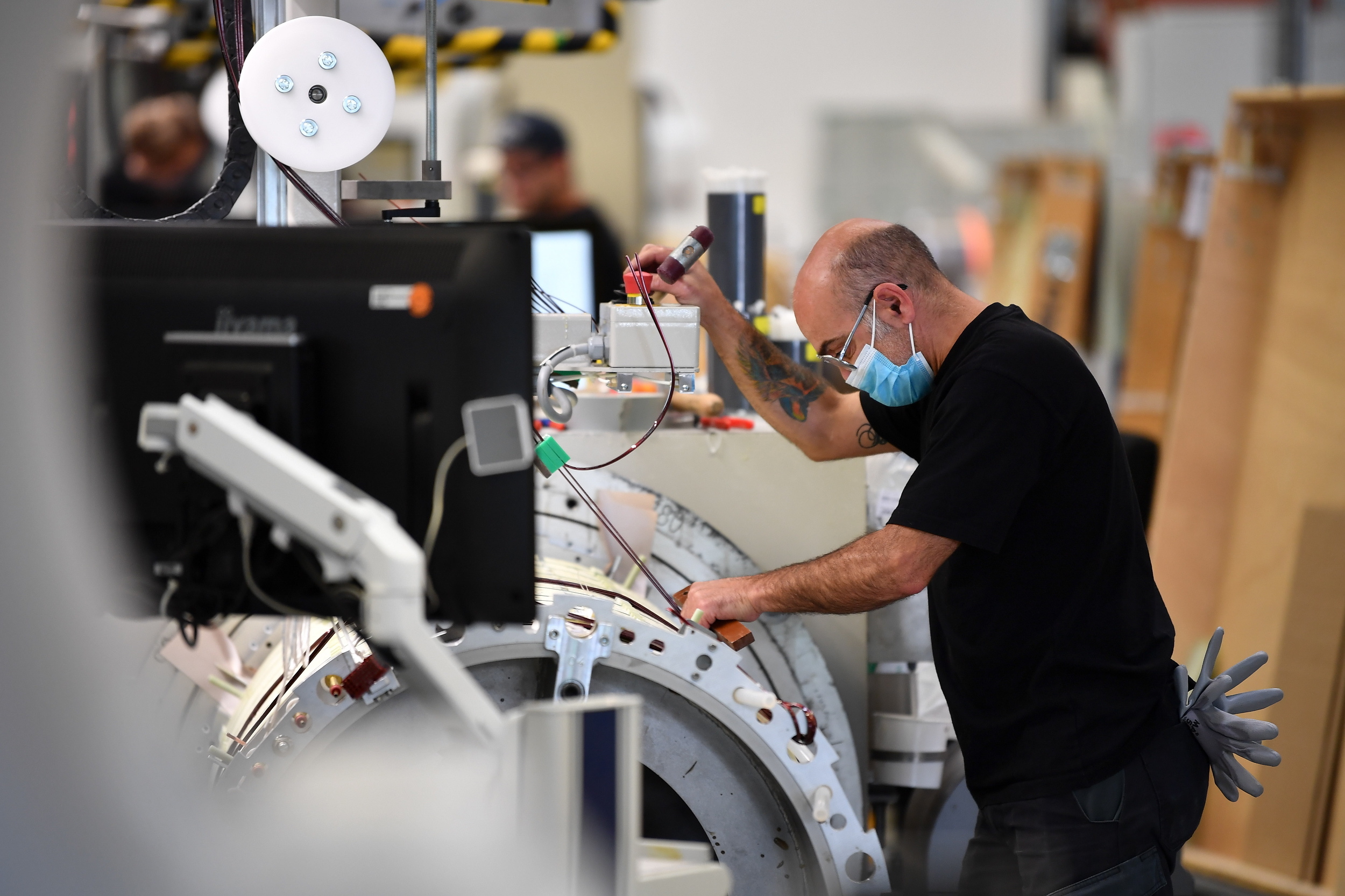 Portugal com maior recuo homólogo da União Europeia na produção industrial em junho ao cair 14,8%