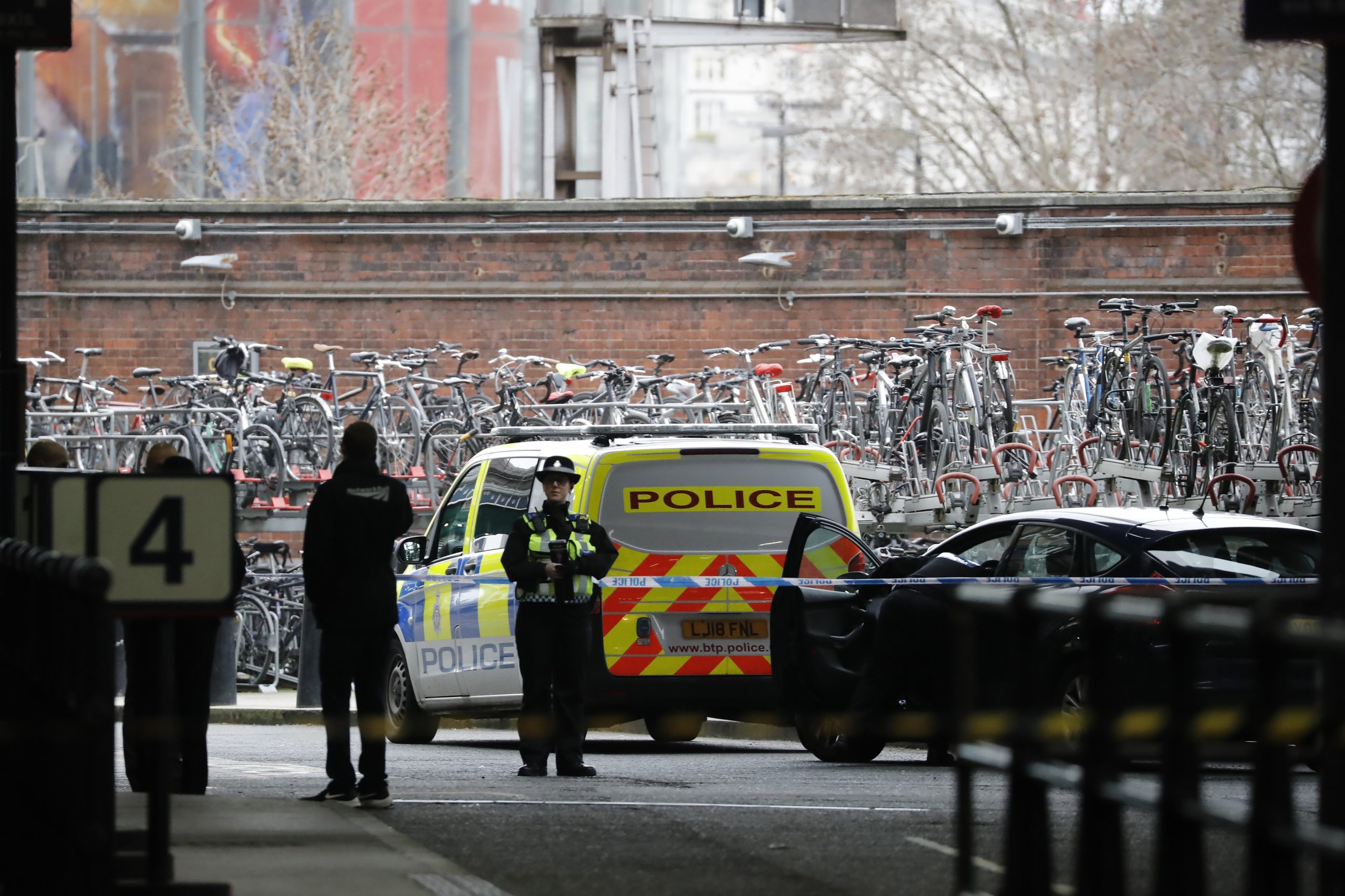 Acusação determina que português morto em Londres foi assassinado por quatro adolescentes quando saía do trabalho