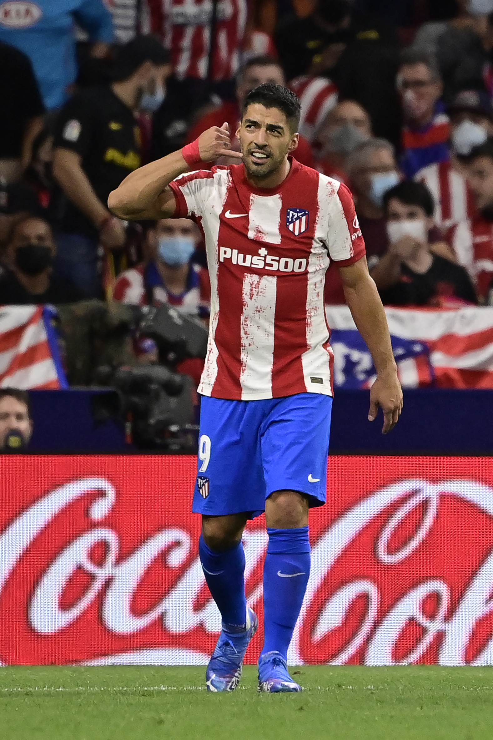 Desde que Koeman dispensou Suárez pelo telefone, o uruguaio não mudou de número. Esta é a história de um festejo