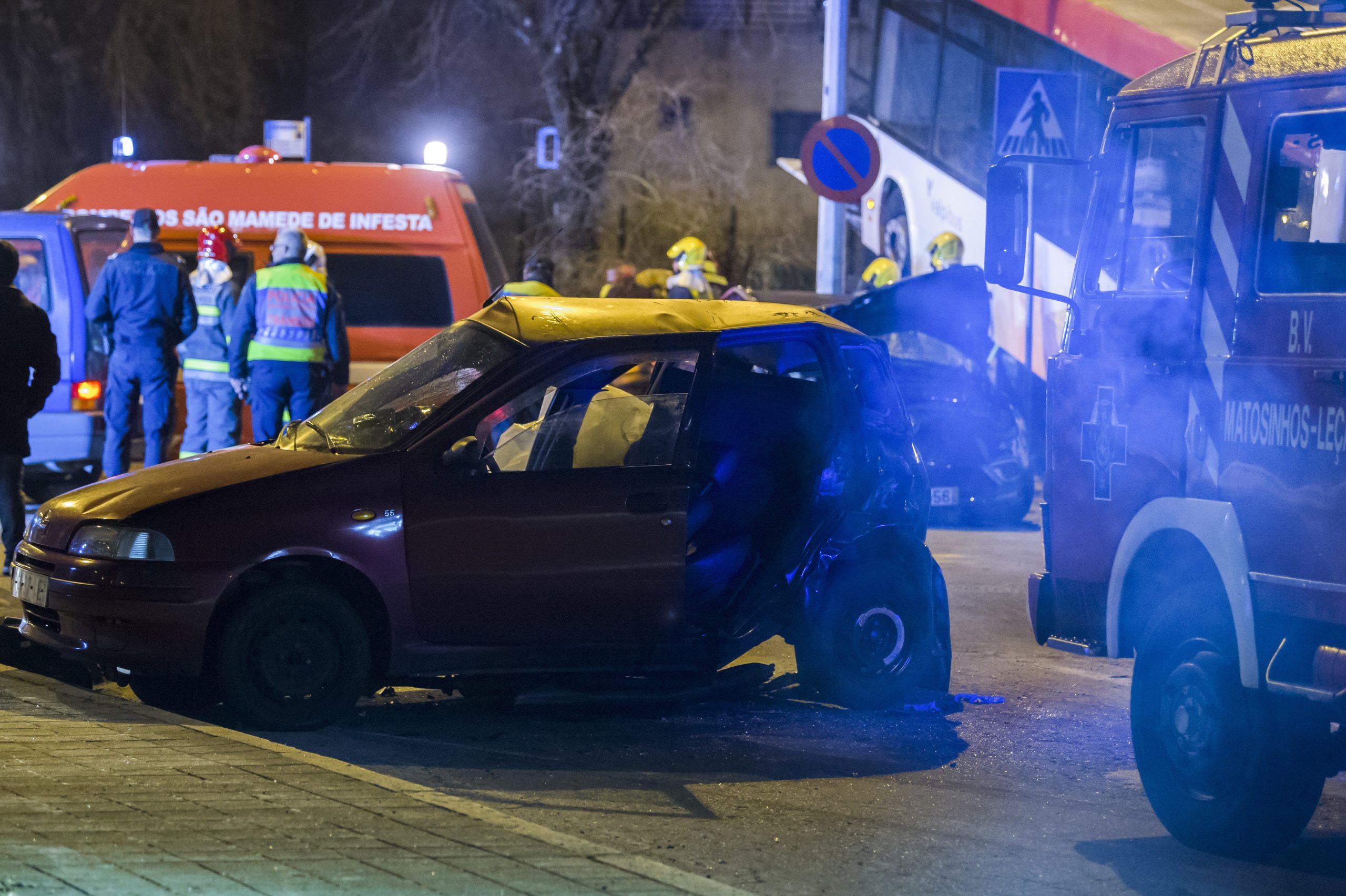Matosinhos remete para “autoridades competentes” inquérito a acidente com autocarros