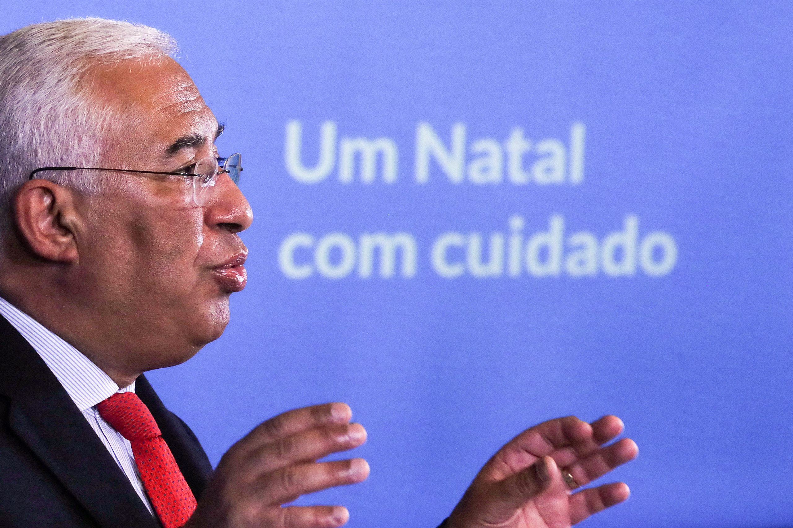 Covid-19: António Costa “corta” celebrações de Ano Novo para travar a pandemia
