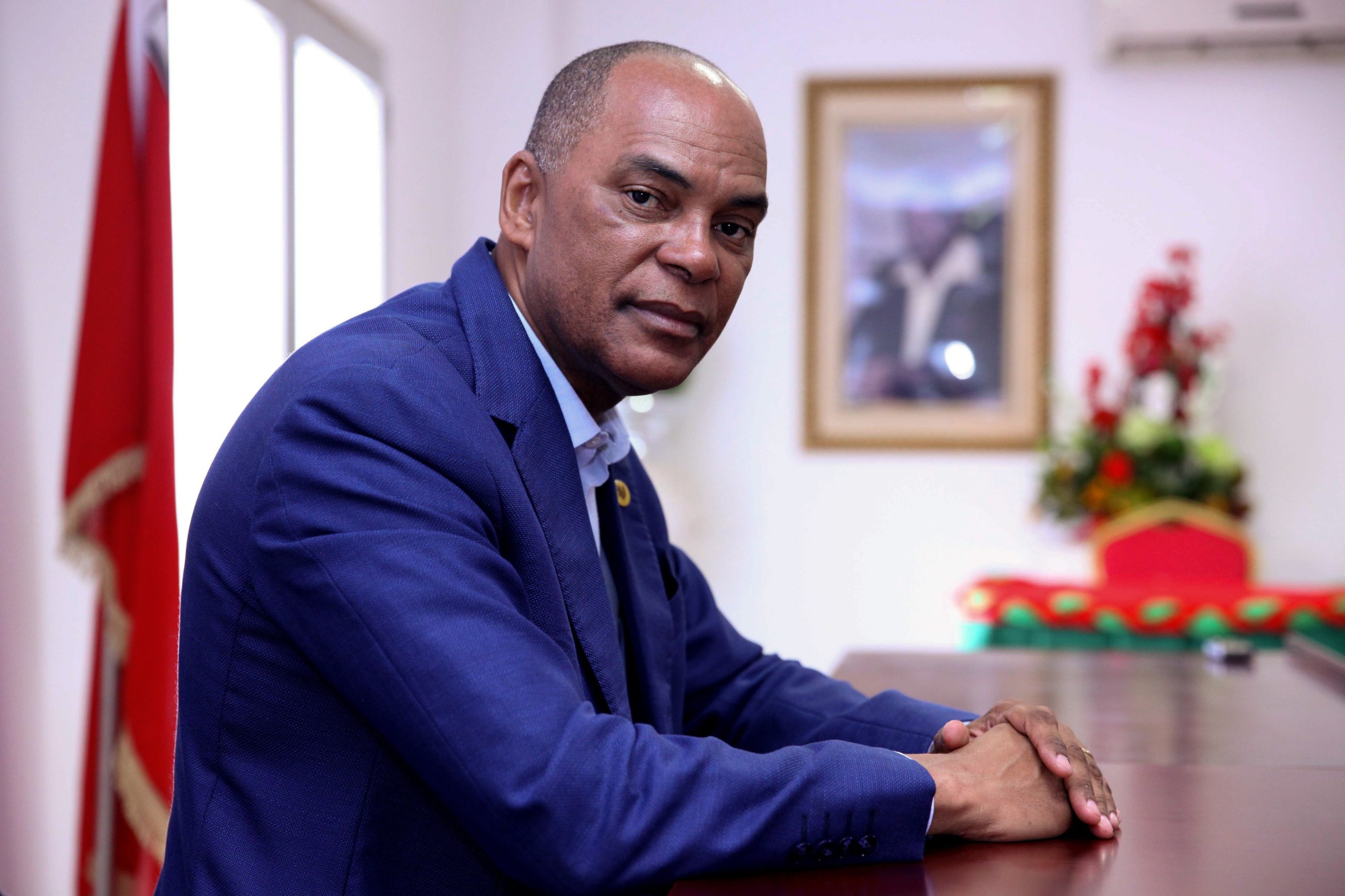 Adalberto Costa Júnior, o desafiador de verbo fácil