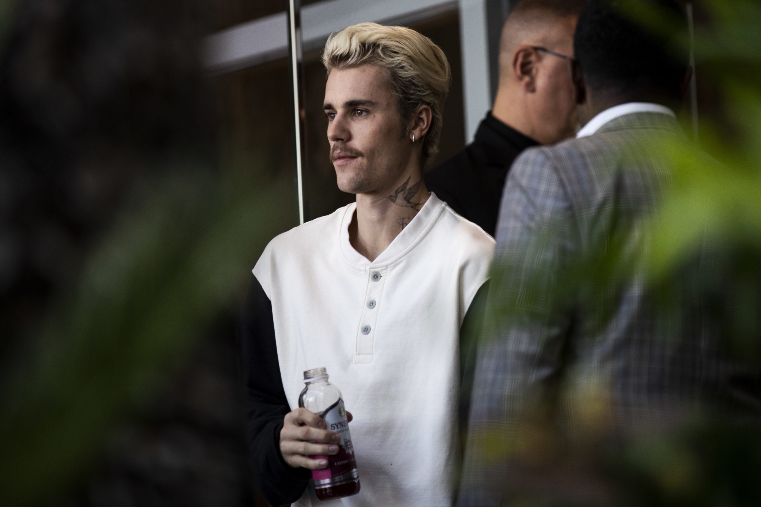 Justin Bieber volta a suspender digressão mundial com passagem por Portugal