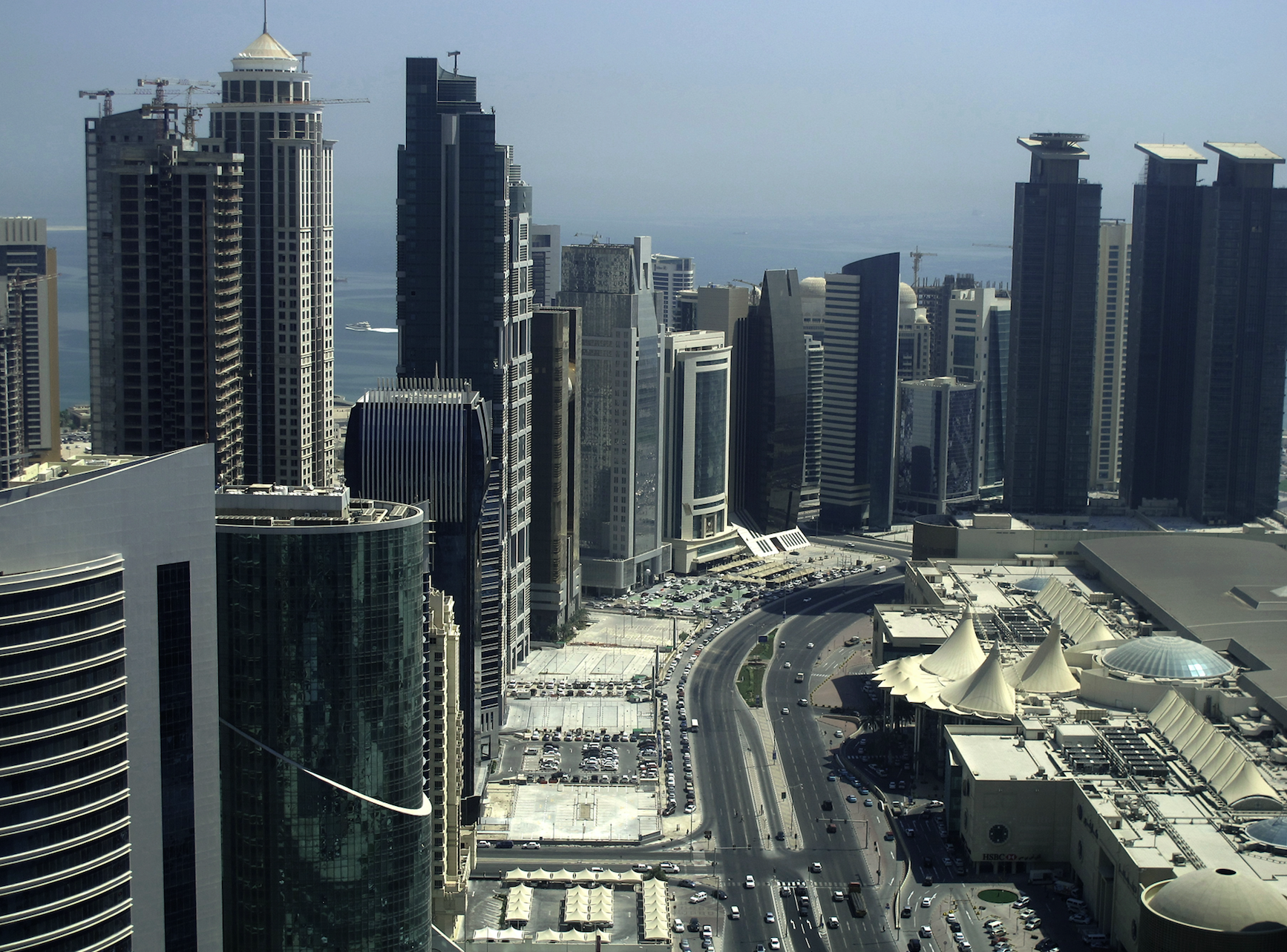 Qatar abstém-se em votação contra repressão ao Irão