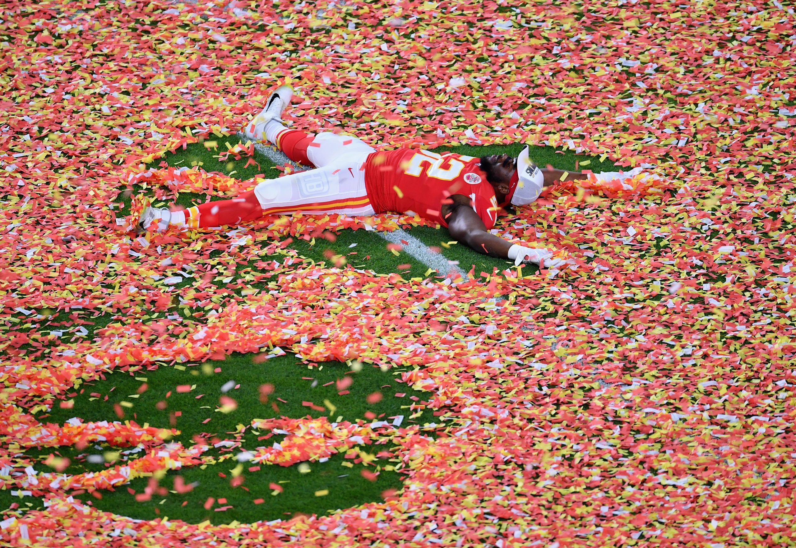 Super Bowl: 50 anos, quatro horas e uma reviravolta depois, os Kansas City Chiefs levaram o anel