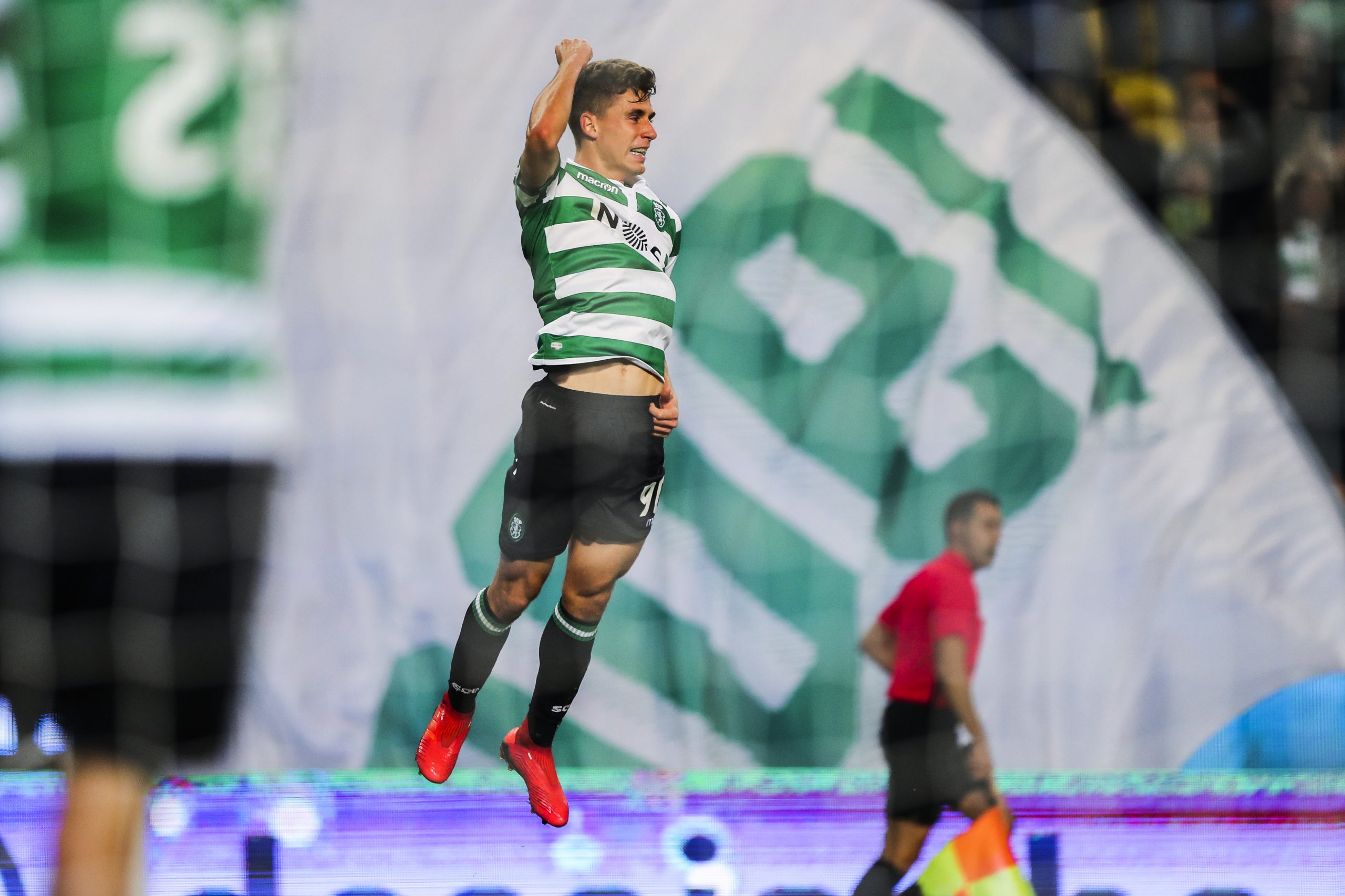 Miguel Luís deixa Sporting ao fim de 11 anos e reforça o Vitória SC