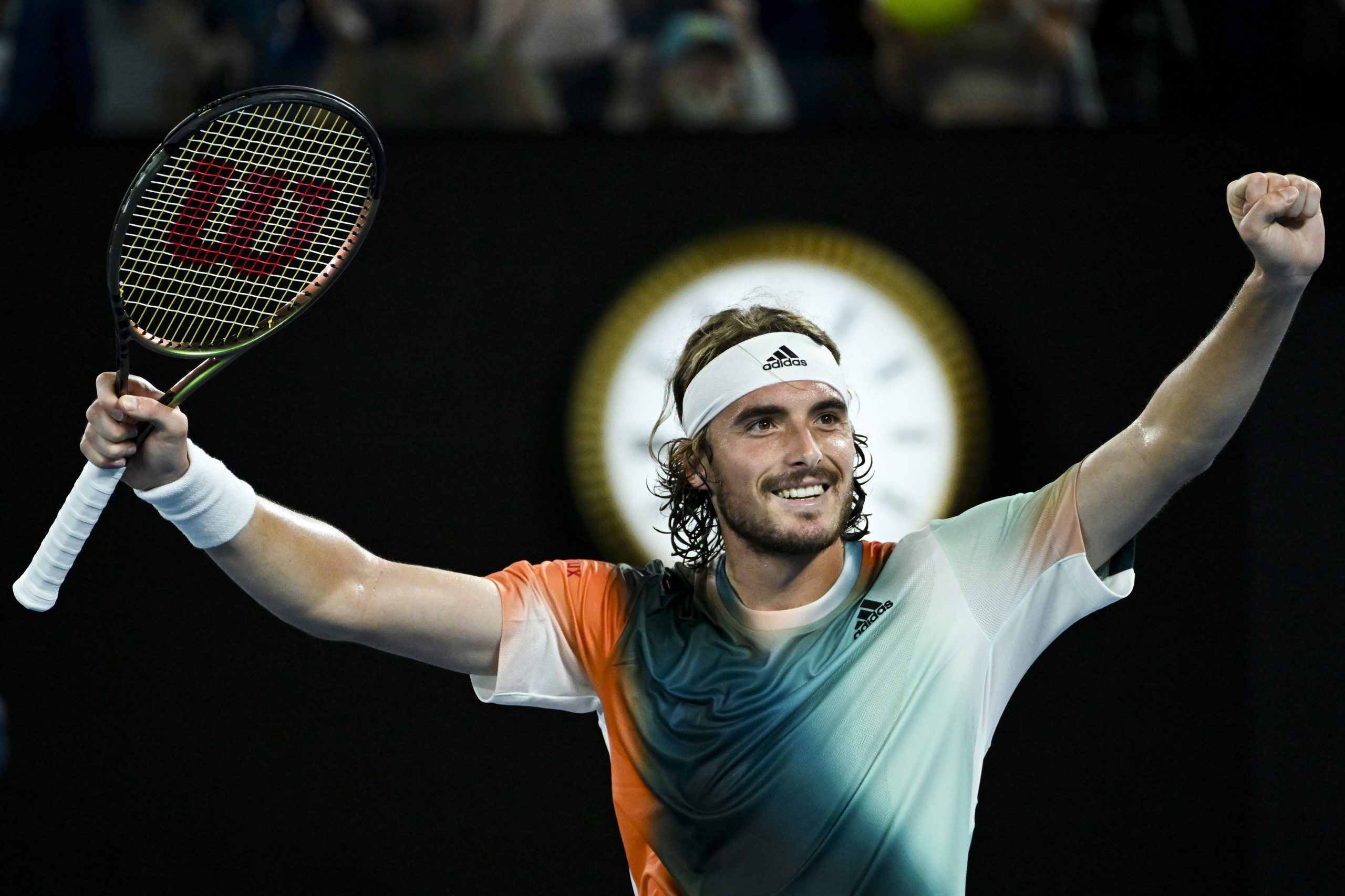 Open da Austrália: Tsitsipas nas meias-finais após afastar Jannik Sinner