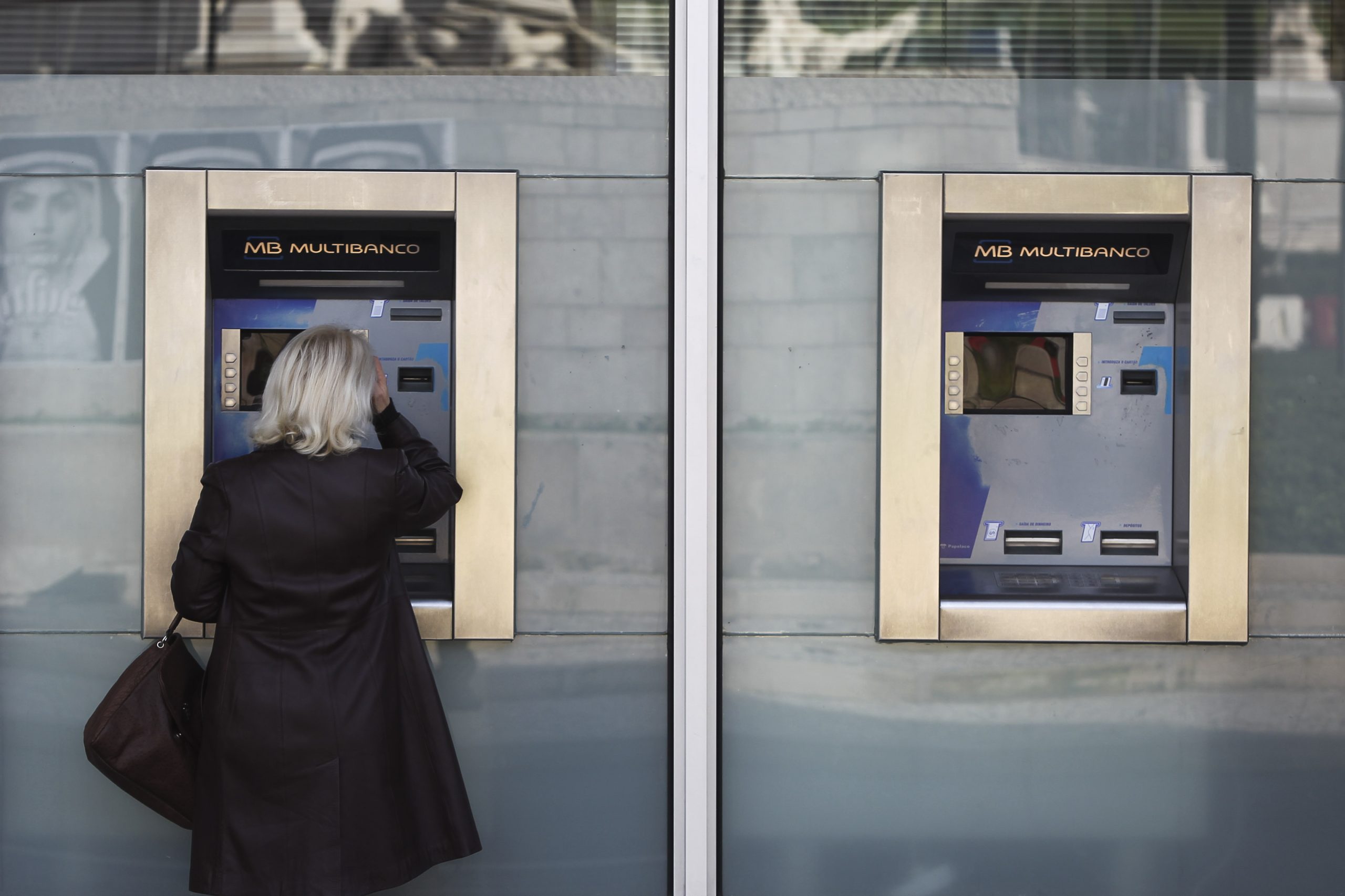 Problemas técnicos afectaram a rede Multibanco. SIBS refere que a situação já foi resolvida