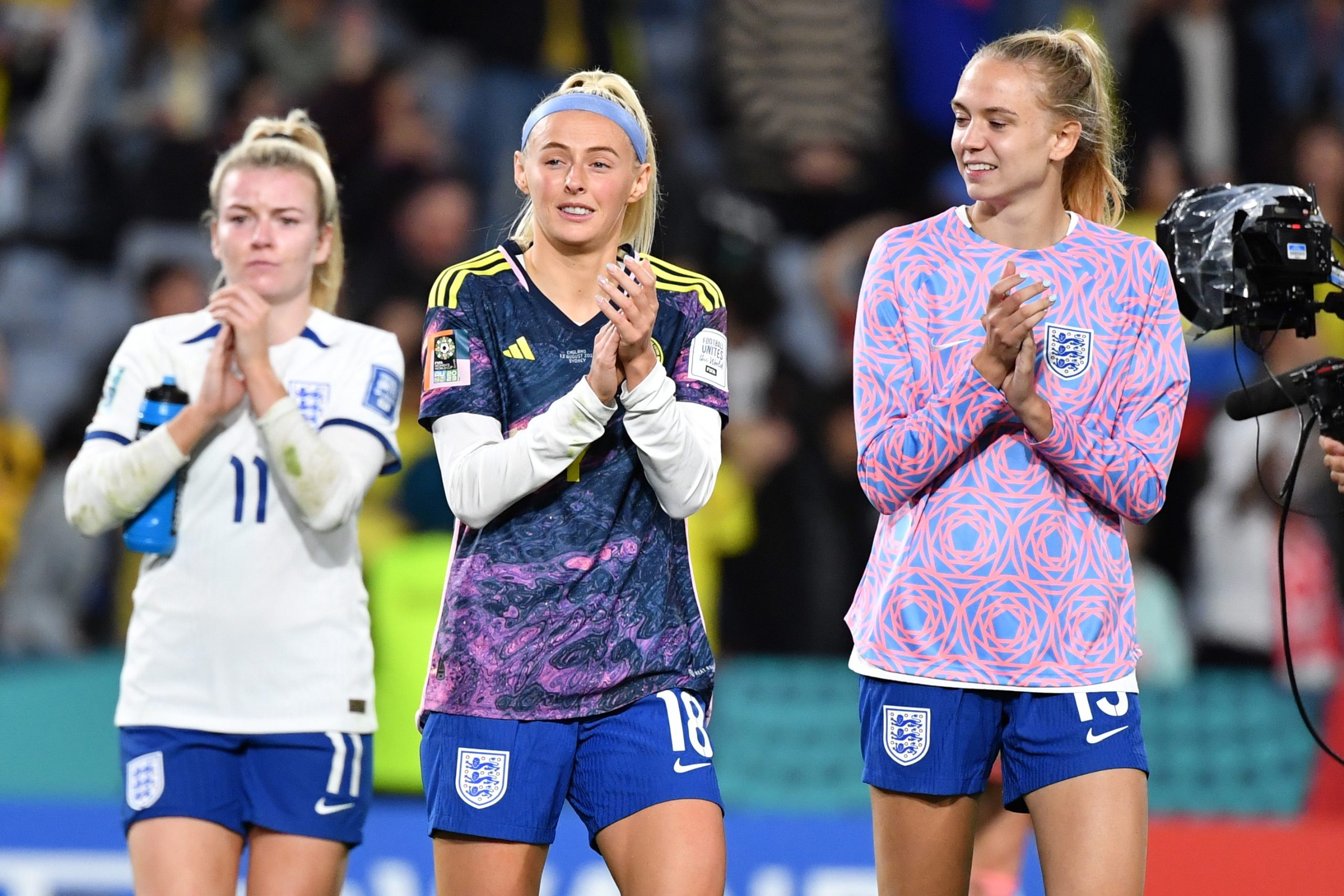 Inglaterra ultrapassa Columbia e sela ‘meias’ no Mundial feminino de futebol