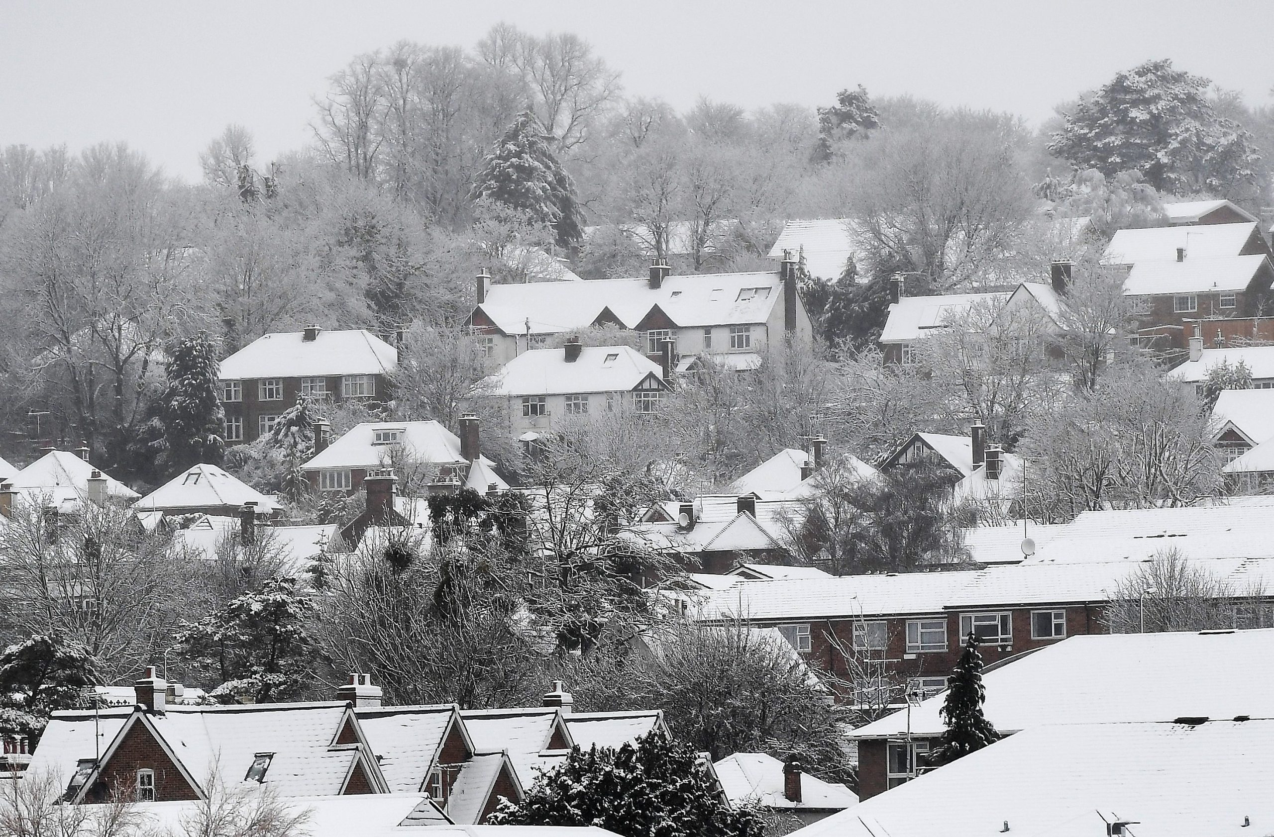 Nevões em Inglaterra obrigam ao cancelamento de voos