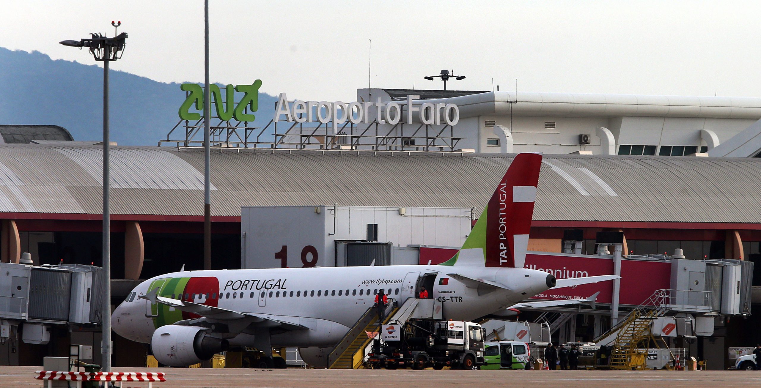 Motoristas: Abastecimento ao Aeroporto de Faro garantido pelos serviços mínimos